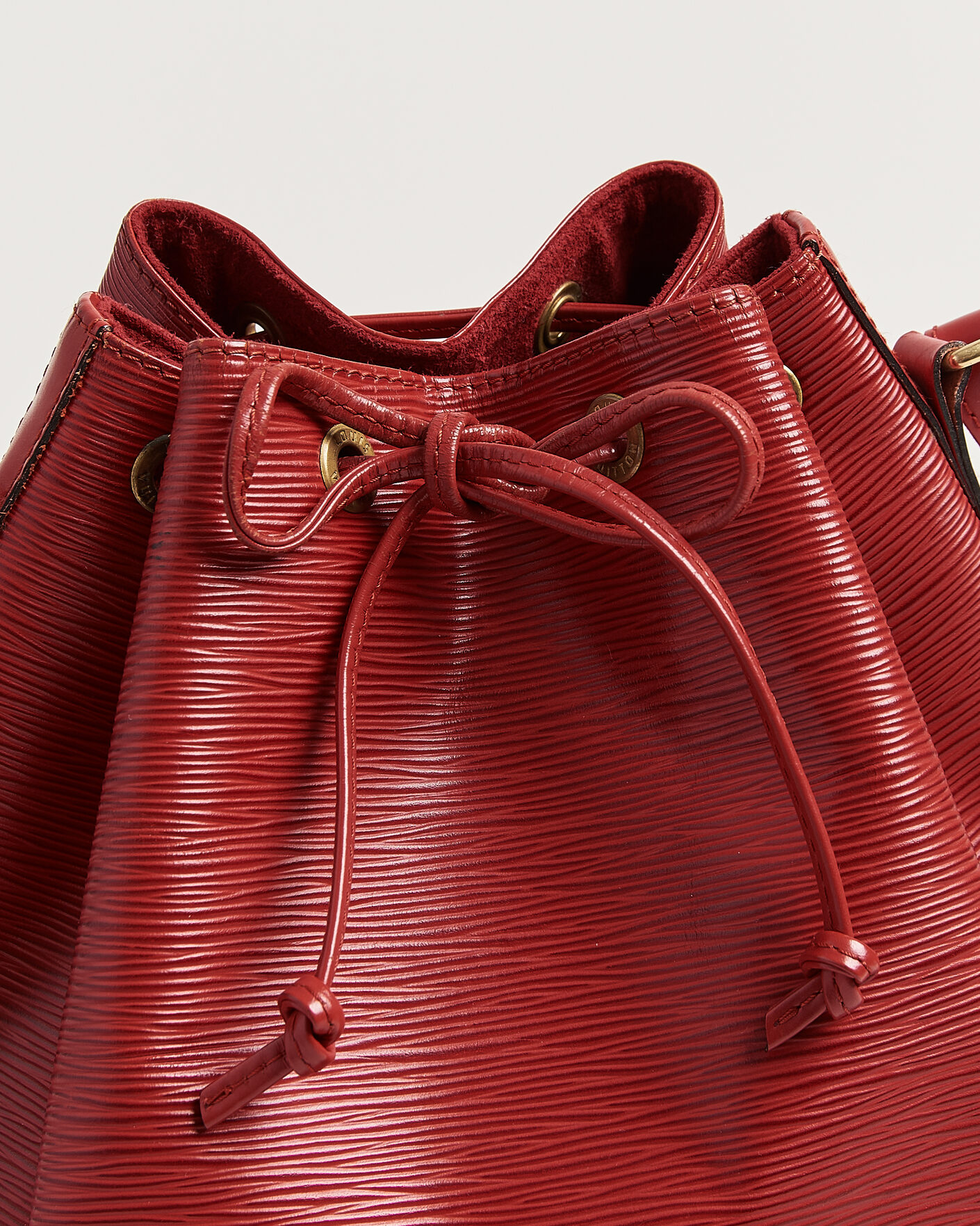 Herr | Pre-Owned & Vintage Bags | Louis Vuitton Pre-Owned | Noé Epi Leather Red
