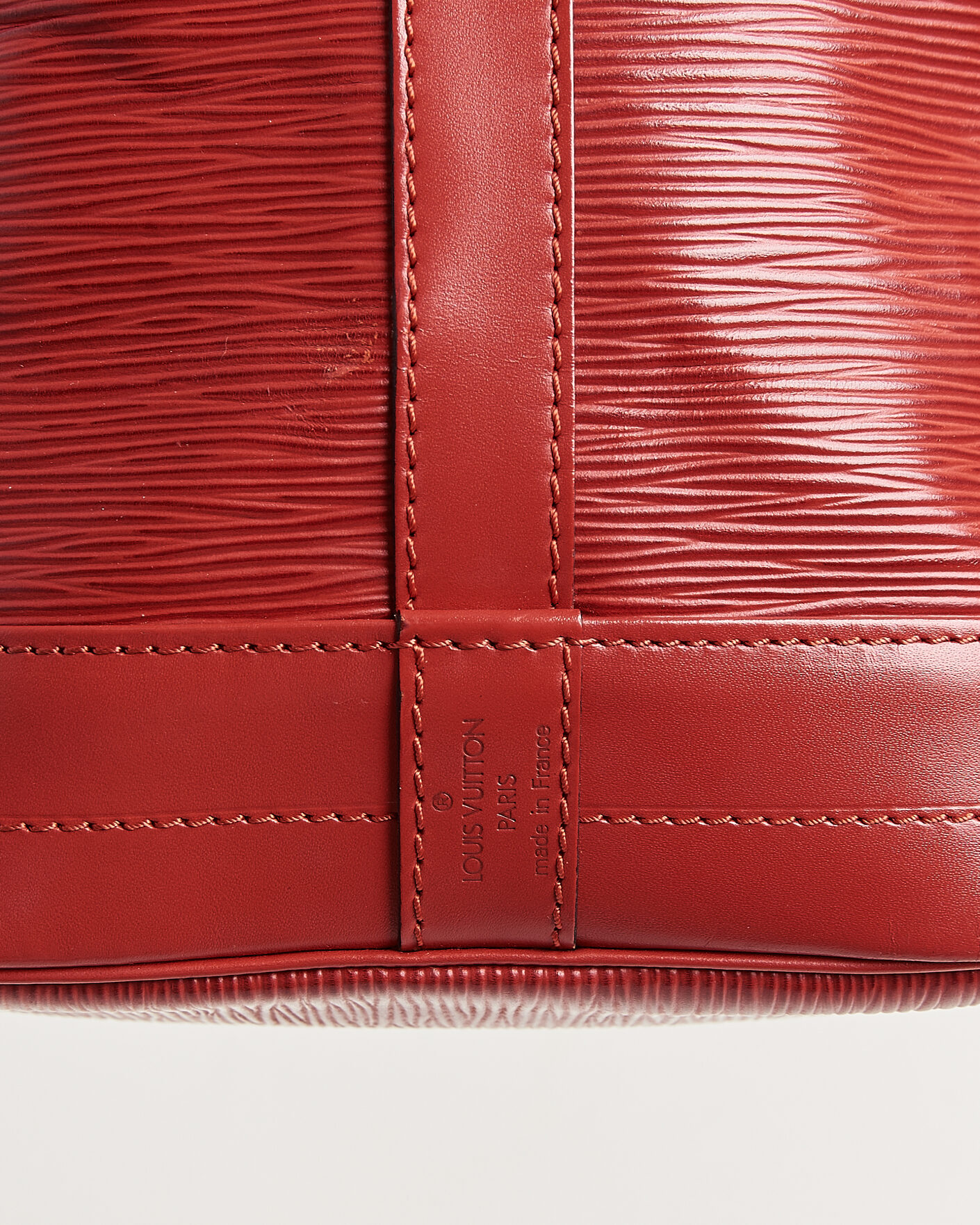 Herr | Pre-Owned & Vintage Bags | Louis Vuitton Pre-Owned | Noé Epi Leather Red