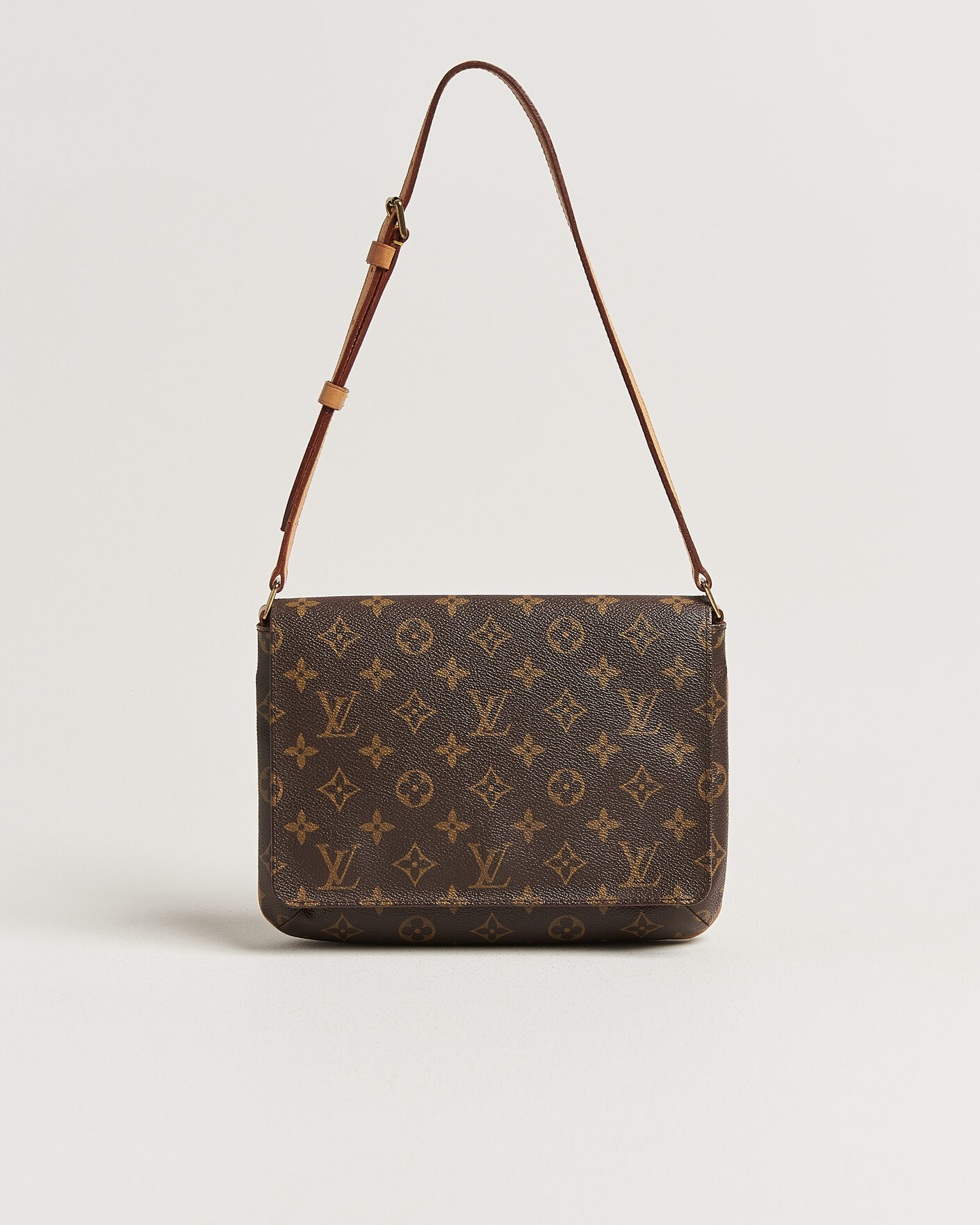 Herr | Pre-Owned & Vintage Bags | Louis Vuitton Pre-Owned | Musette Tango Bag Monogram