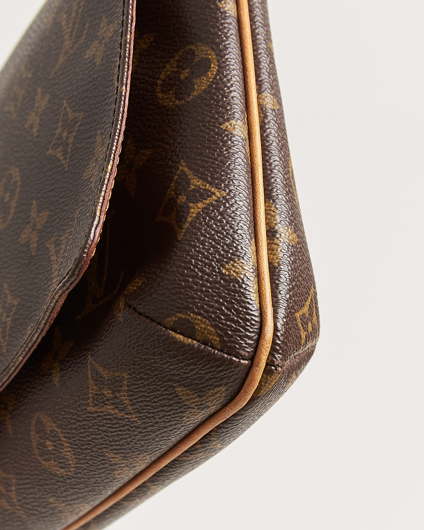 Herr | Pre-Owned & Vintage Bags | Louis Vuitton Pre-Owned | Musette Tango Bag Monogram