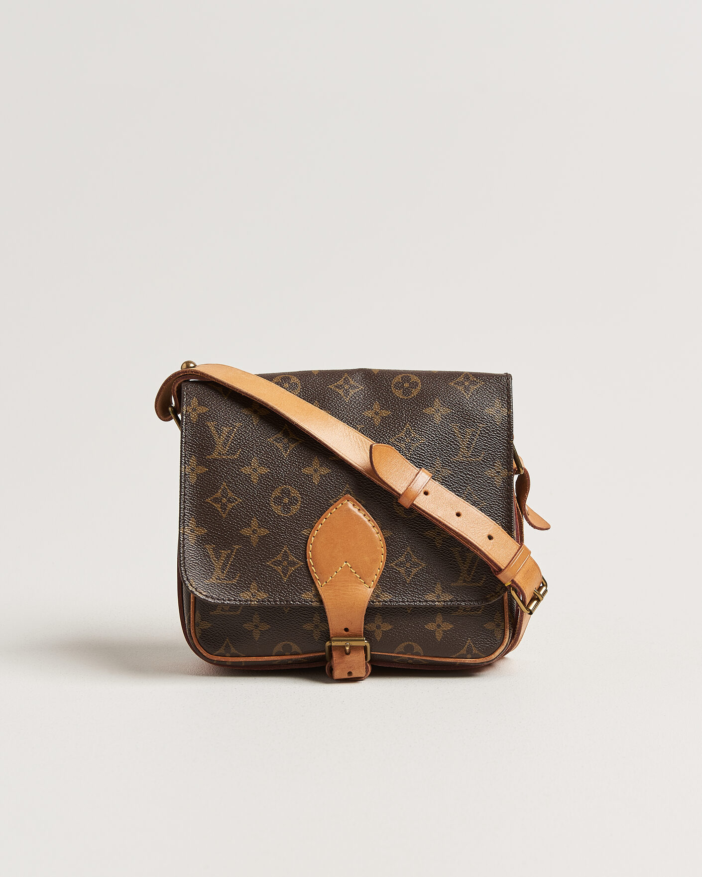 Herr | Pre-Owned & Vintage Bags | Louis Vuitton Pre-Owned | Cartouchiere Bag Monogram