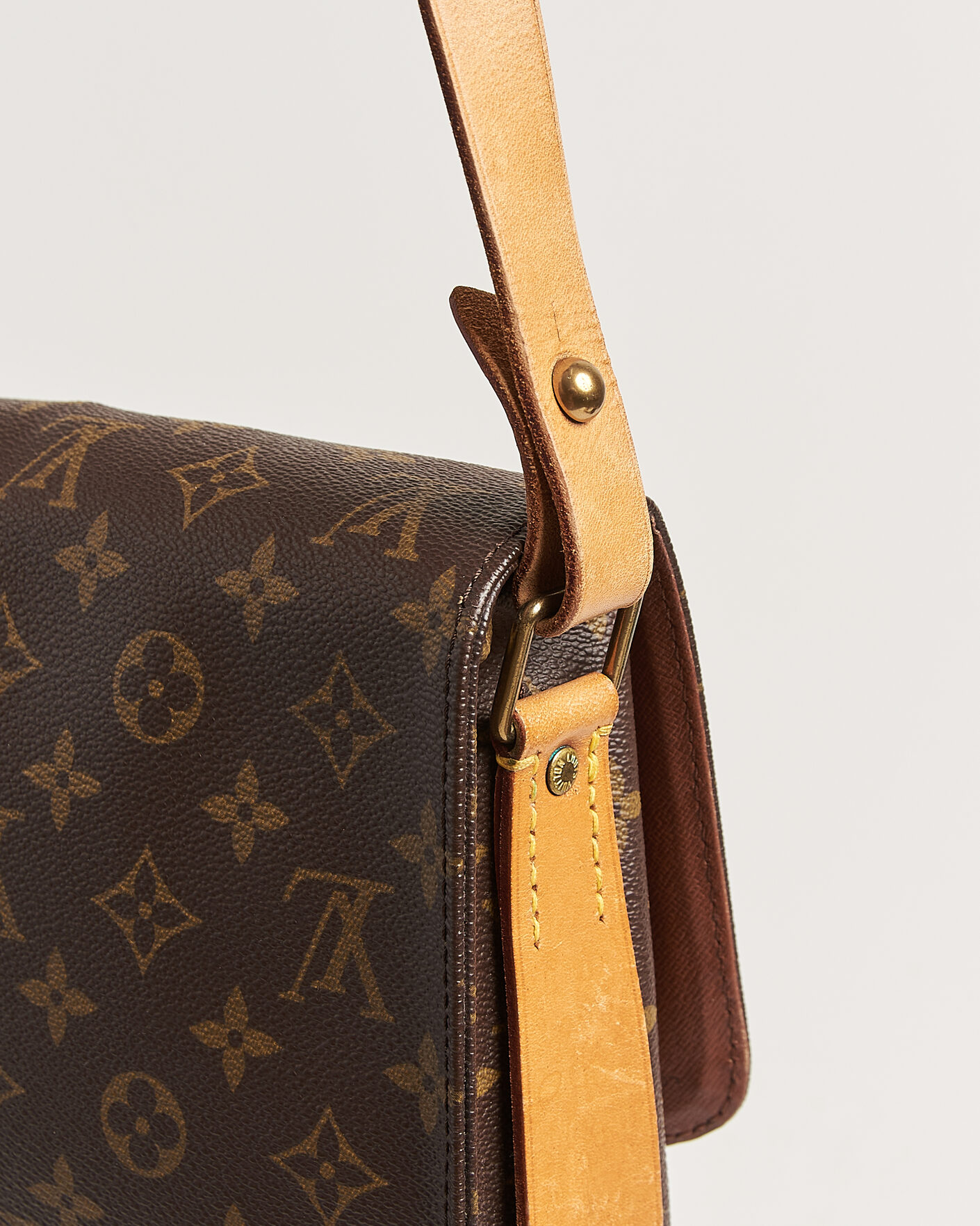 Herr | Pre-Owned & Vintage Bags | Louis Vuitton Pre-Owned | Cartouchiere Bag Monogram