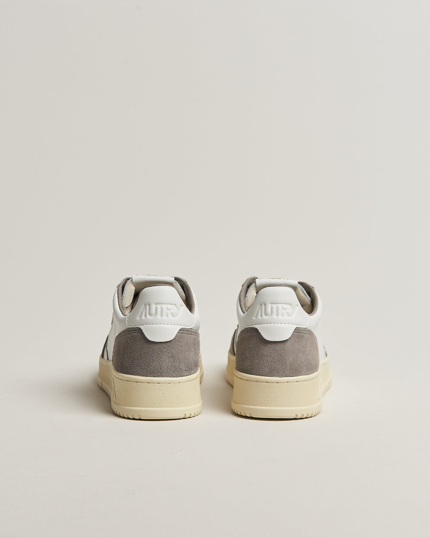 Herr | Sneakers | Autry | Medalist Low Soft Leather/Suede Sneaker White/Cemento