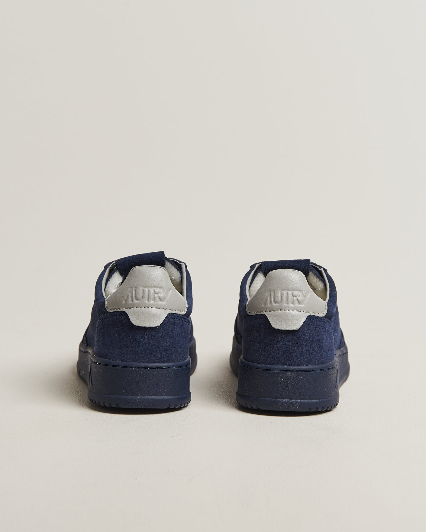 Herr | Sneakers | Autry | Medalist Low Suede Sneaker Navy