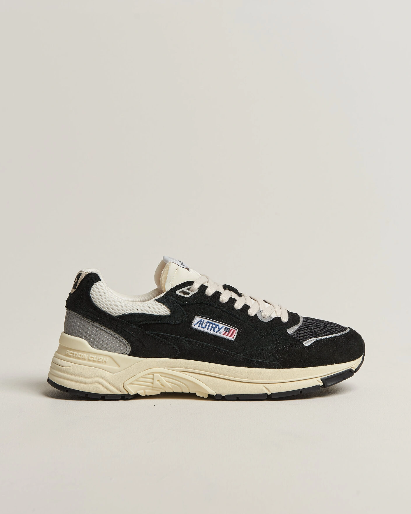Herr | Sneakers | Autry | Hyperway Low Suede Running Sneaker Black