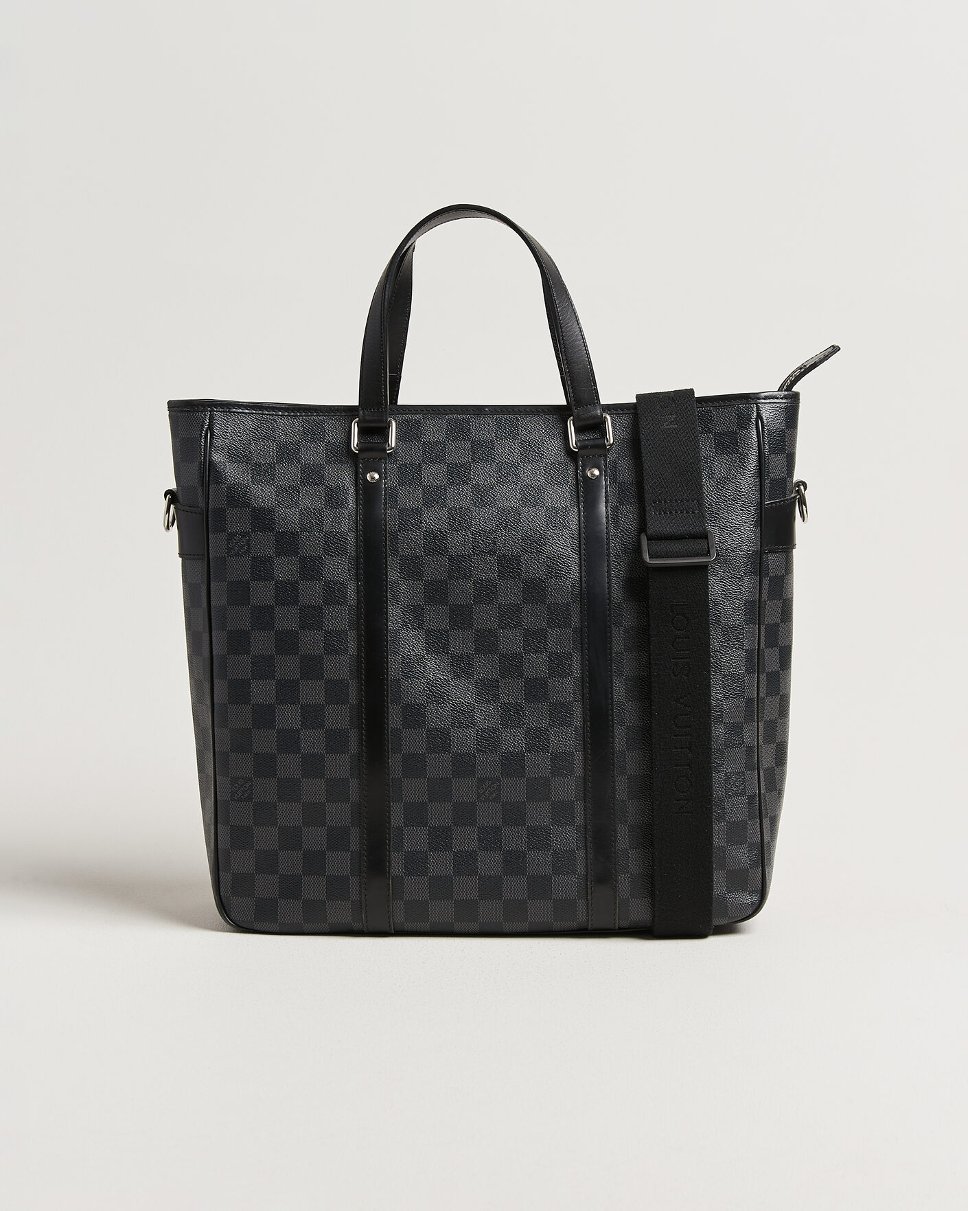 Herr | Pre-Owned & Vintage Bags | Louis Vuitton Pre-Owned | Tadao Tote Bag Damier Graphite