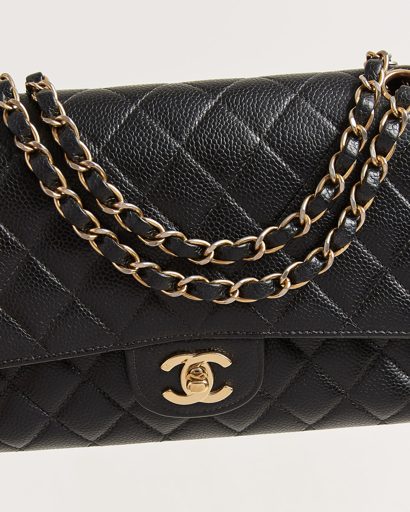 Herr | Pre-Owned & Vintage Bags | Chanel Pre-Owned | Classic Medium Double Flap Bag Caviar Leather Black