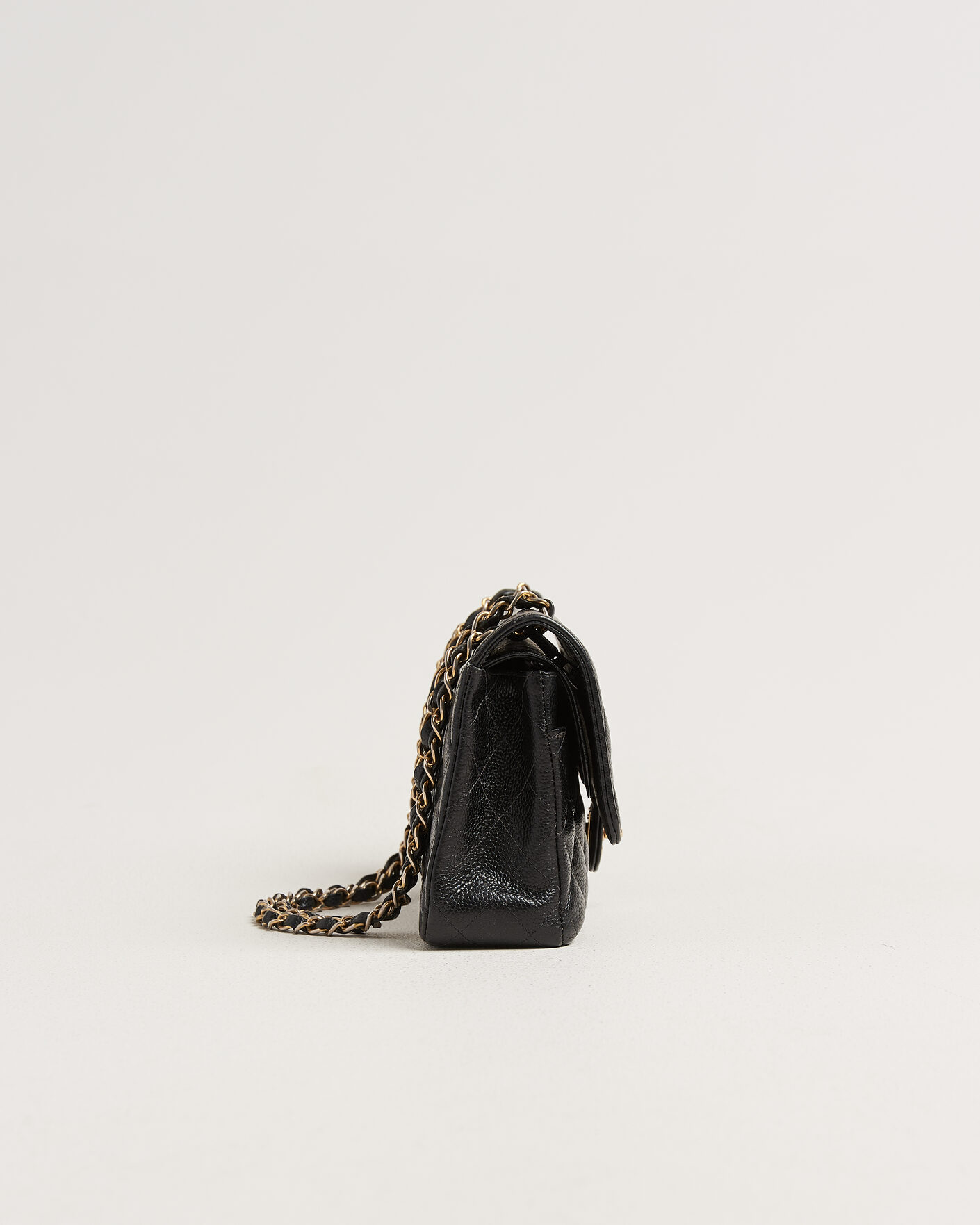 Herr | Pre-Owned & Vintage Bags | Chanel Pre-Owned | Classic Medium Double Flap Bag Caviar Leather Black