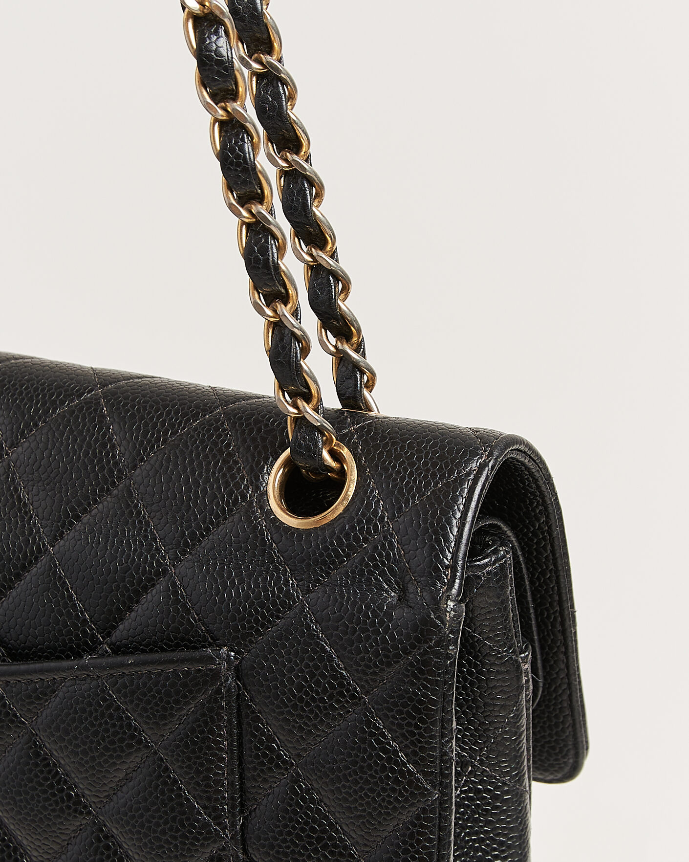 Herr | Pre-Owned & Vintage Bags | Chanel Pre-Owned | Classic Medium Double Flap Bag Caviar Leather Black