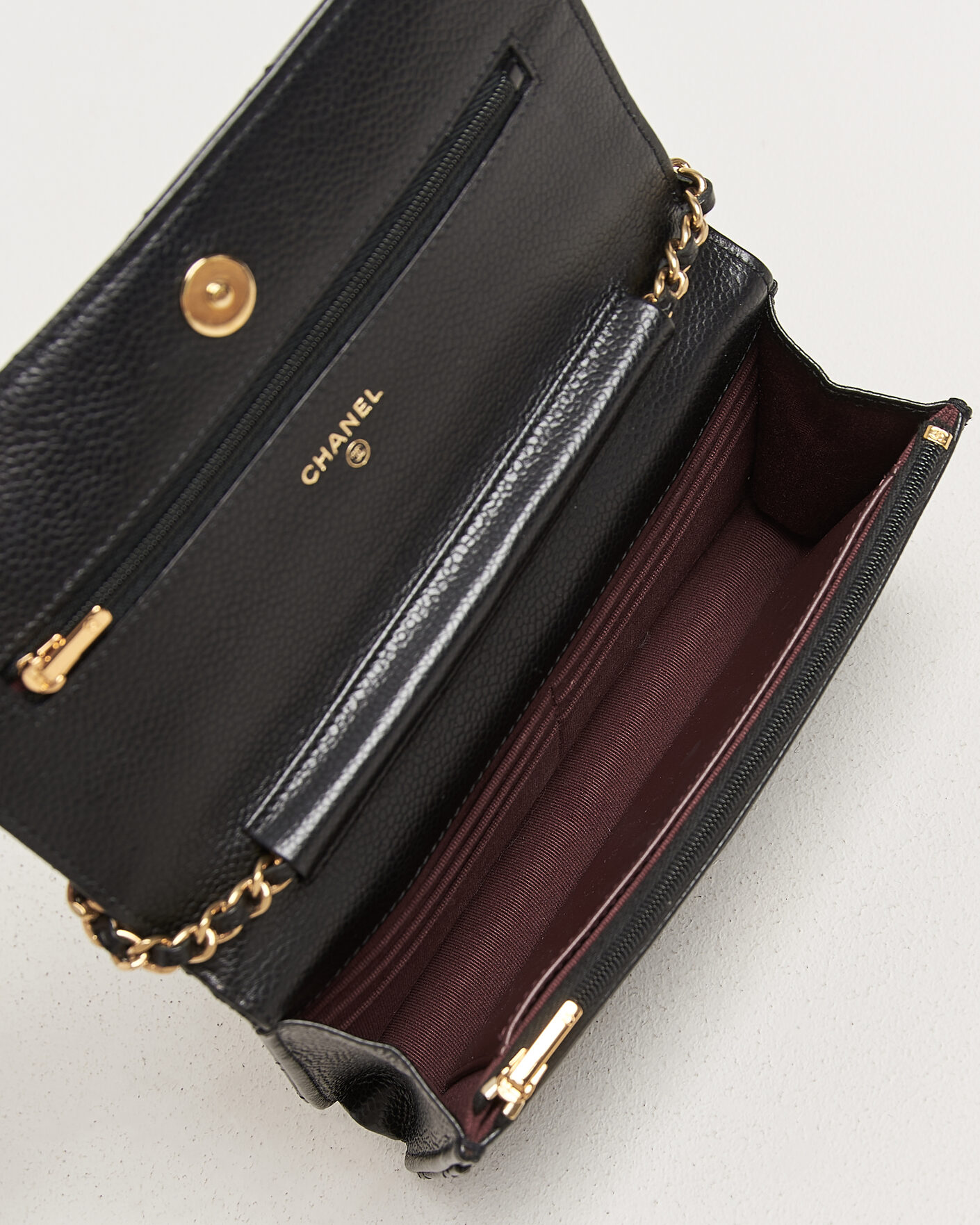 Herr | Pre-Owned & Vintage Bags | Chanel Pre-Owned | Wallet On Chain Caviar Leather Black