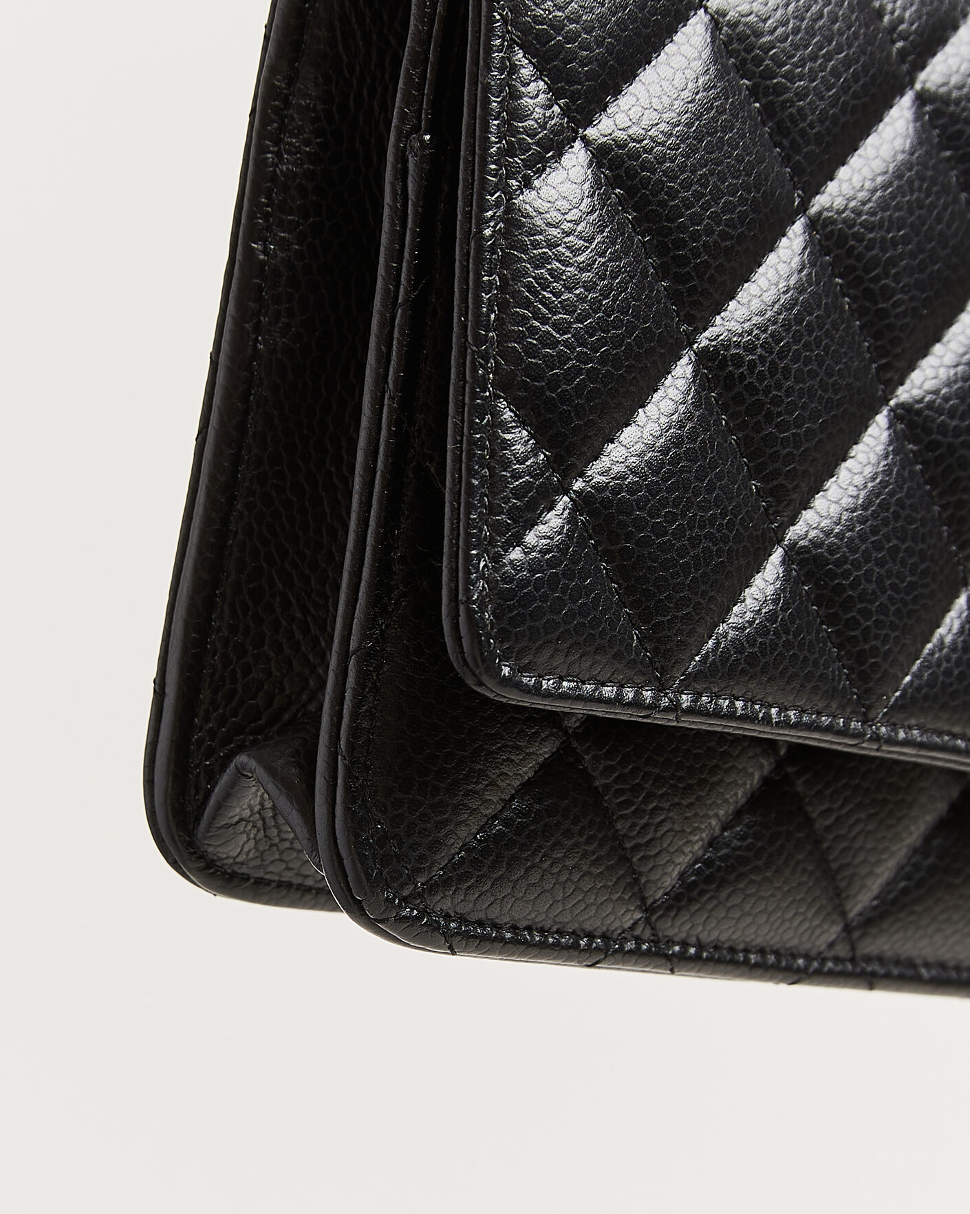Herr | Pre-Owned & Vintage Bags | Chanel Pre-Owned | Wallet On Chain Caviar Leather Black