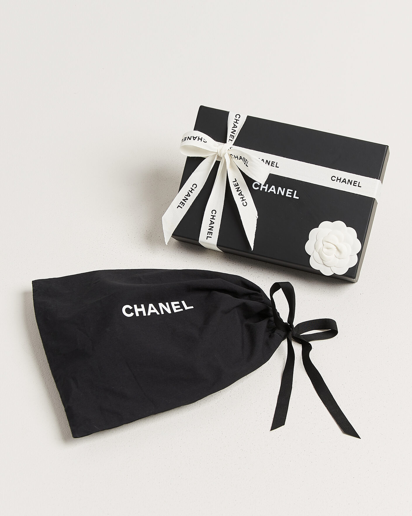 Herr | Pre-Owned & Vintage Bags | Chanel Pre-Owned | Wallet On Chain Caviar Leather Black