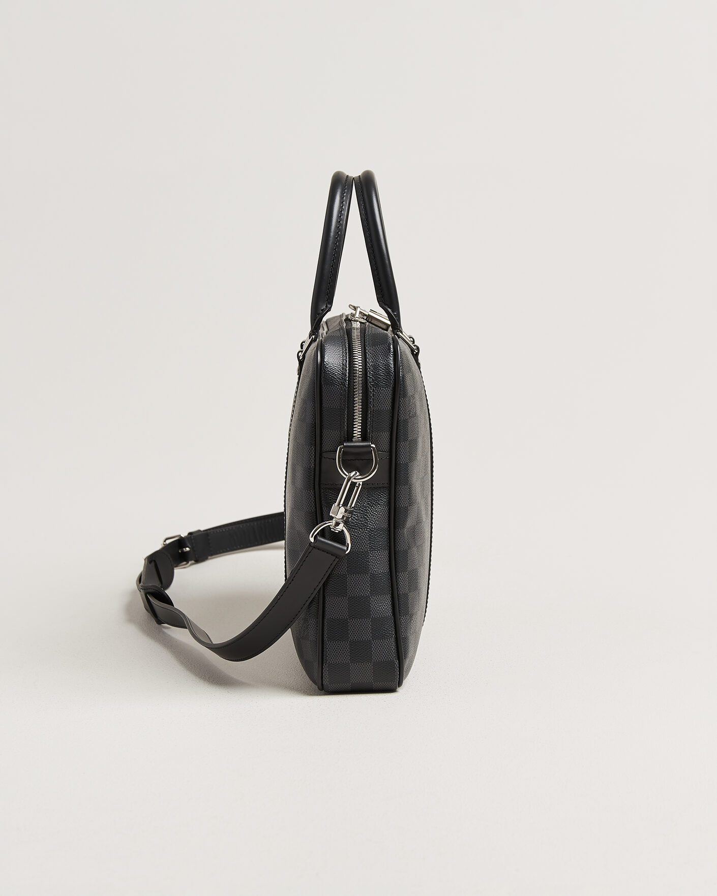 Herr | Pre-Owned & Vintage Bags | Louis Vuitton Pre-Owned | Porte Documents Damier Graphite