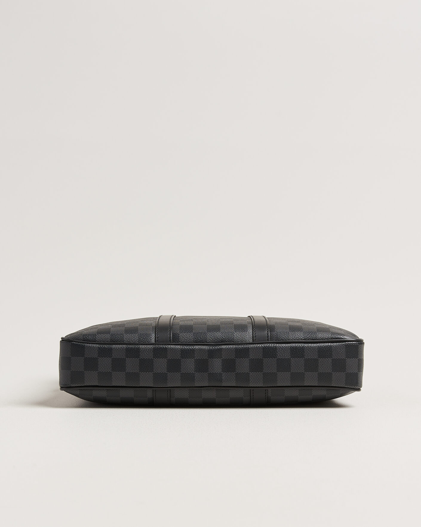 Herr | Pre-Owned & Vintage Bags | Louis Vuitton Pre-Owned | Porte Documents Damier Graphite