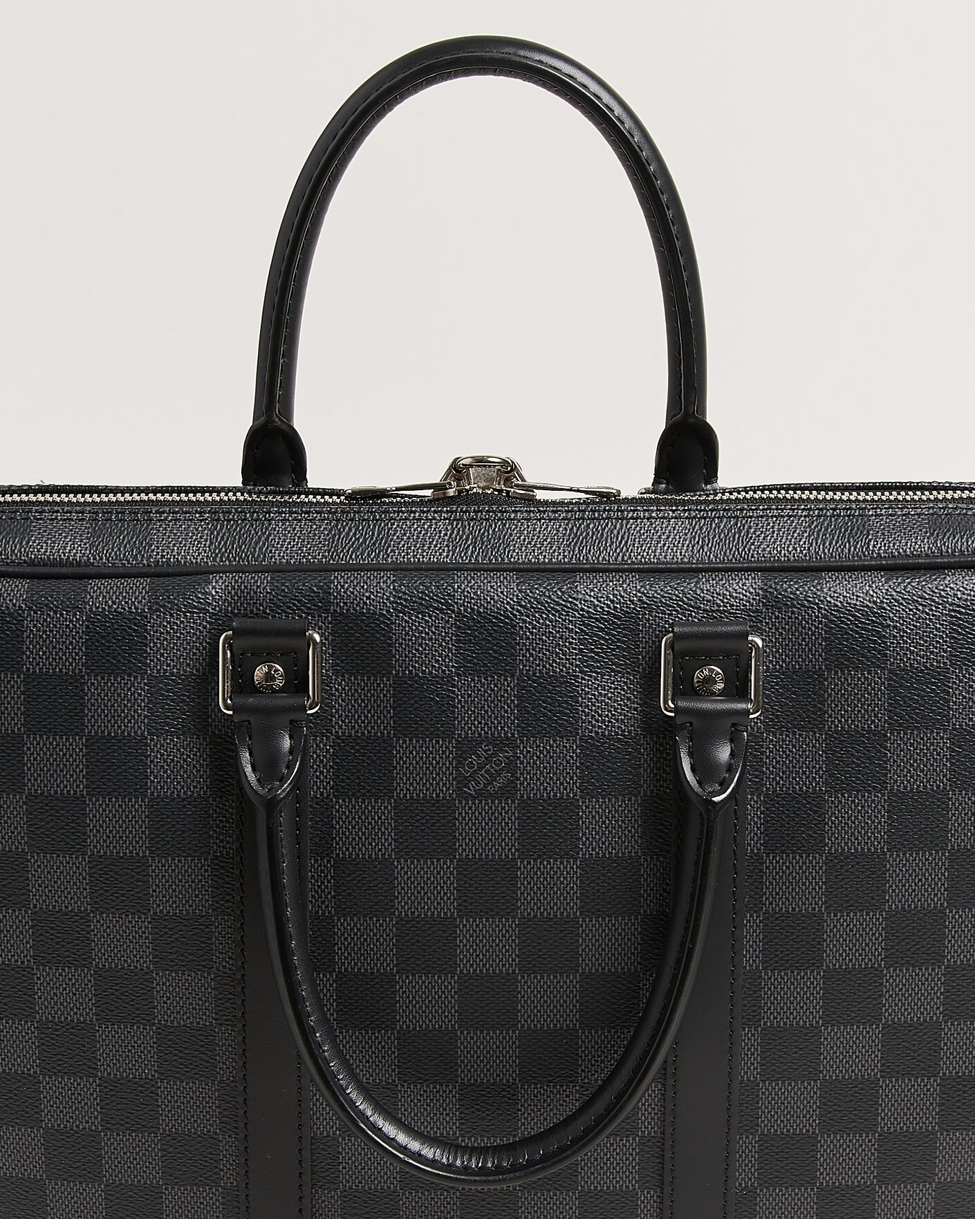 Herr | Pre-Owned & Vintage Bags | Louis Vuitton Pre-Owned | Porte Documents Damier Graphite