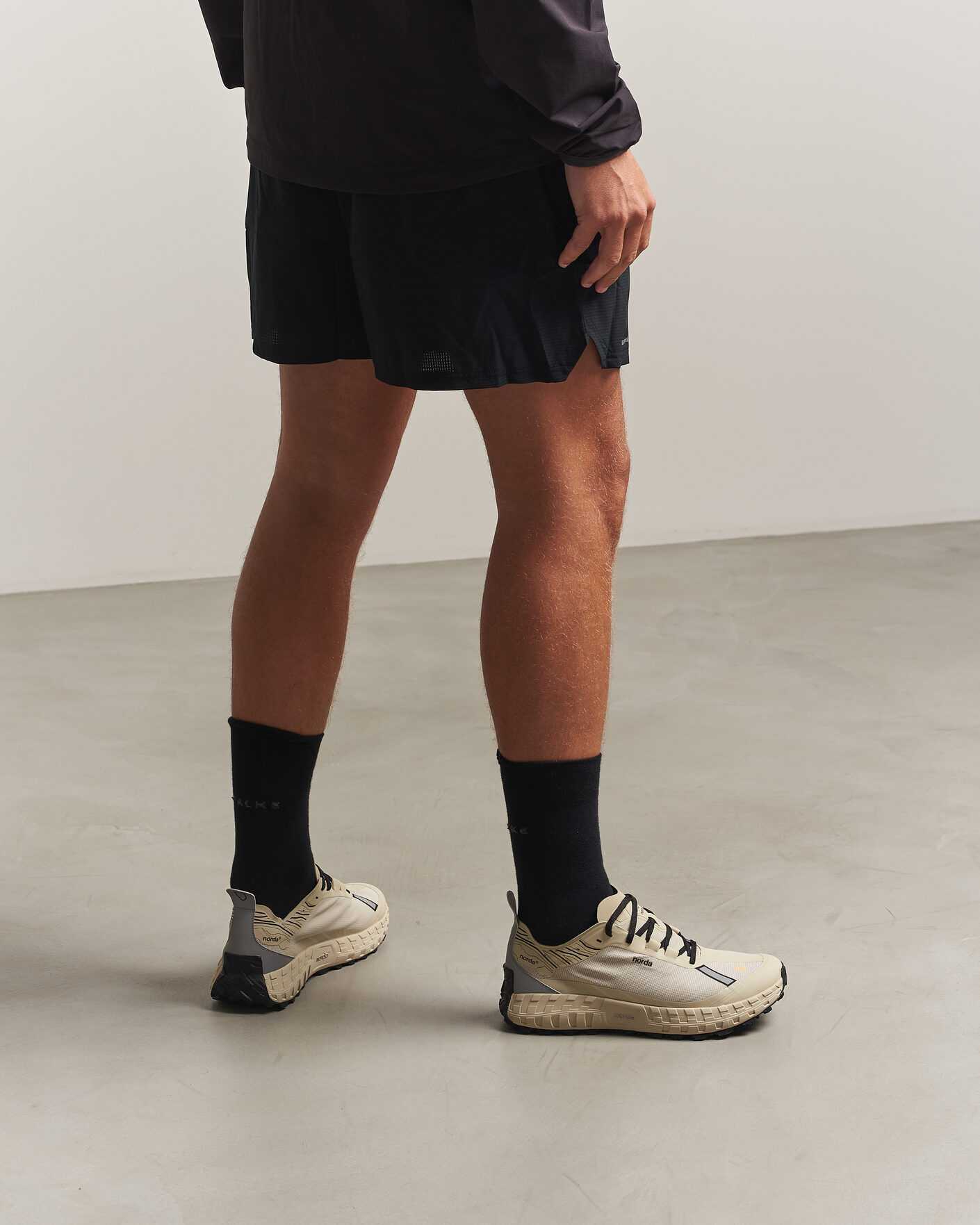 Herr | Trail Sneakers | Norda | 001A Running Sneakers Almond