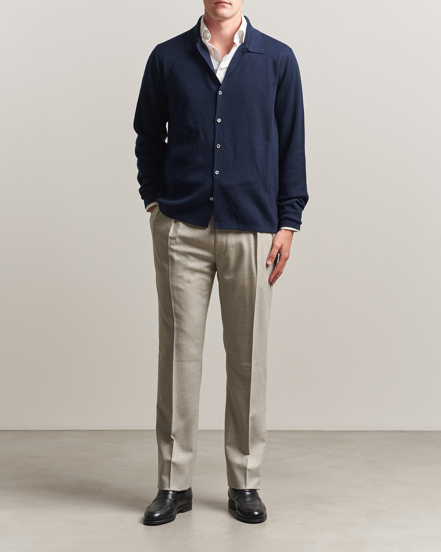 Herr | Byxor | Ralph Lauren Purple Label | Gregory Pleated Flannel Trousers Pearl Grey