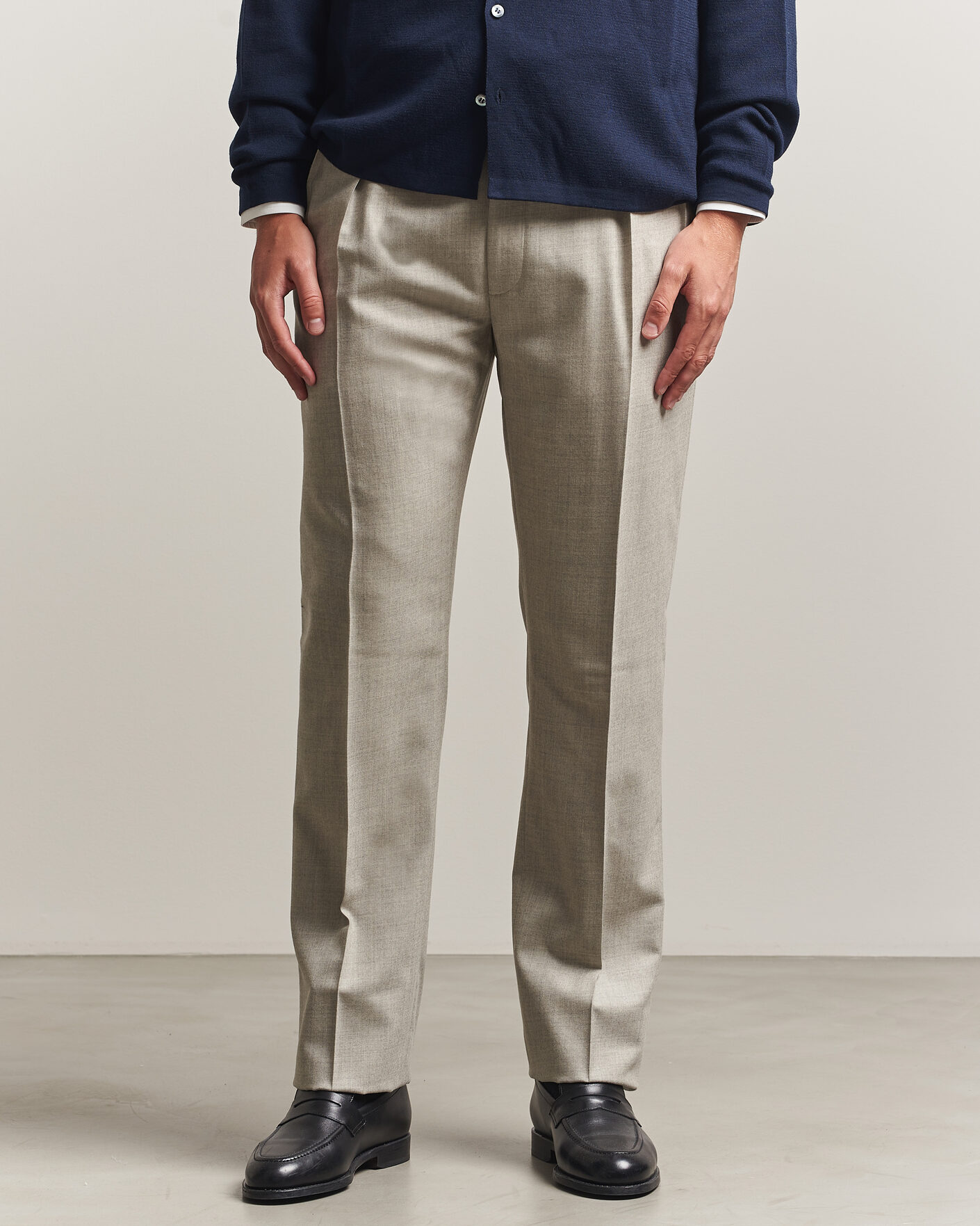 Herr | Byxor | Ralph Lauren Purple Label | Gregory Pleated Flannel Trousers Pearl Grey