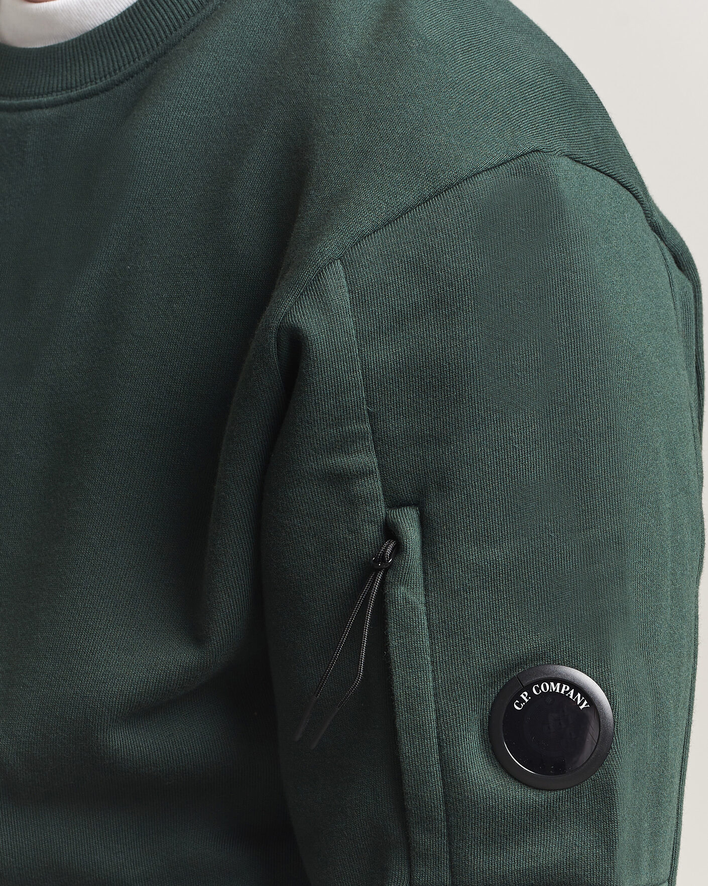 Herr | Tröjor | C.P. Company | Diagonal Raised Fleece Lens Sweatshirt Emerald Green