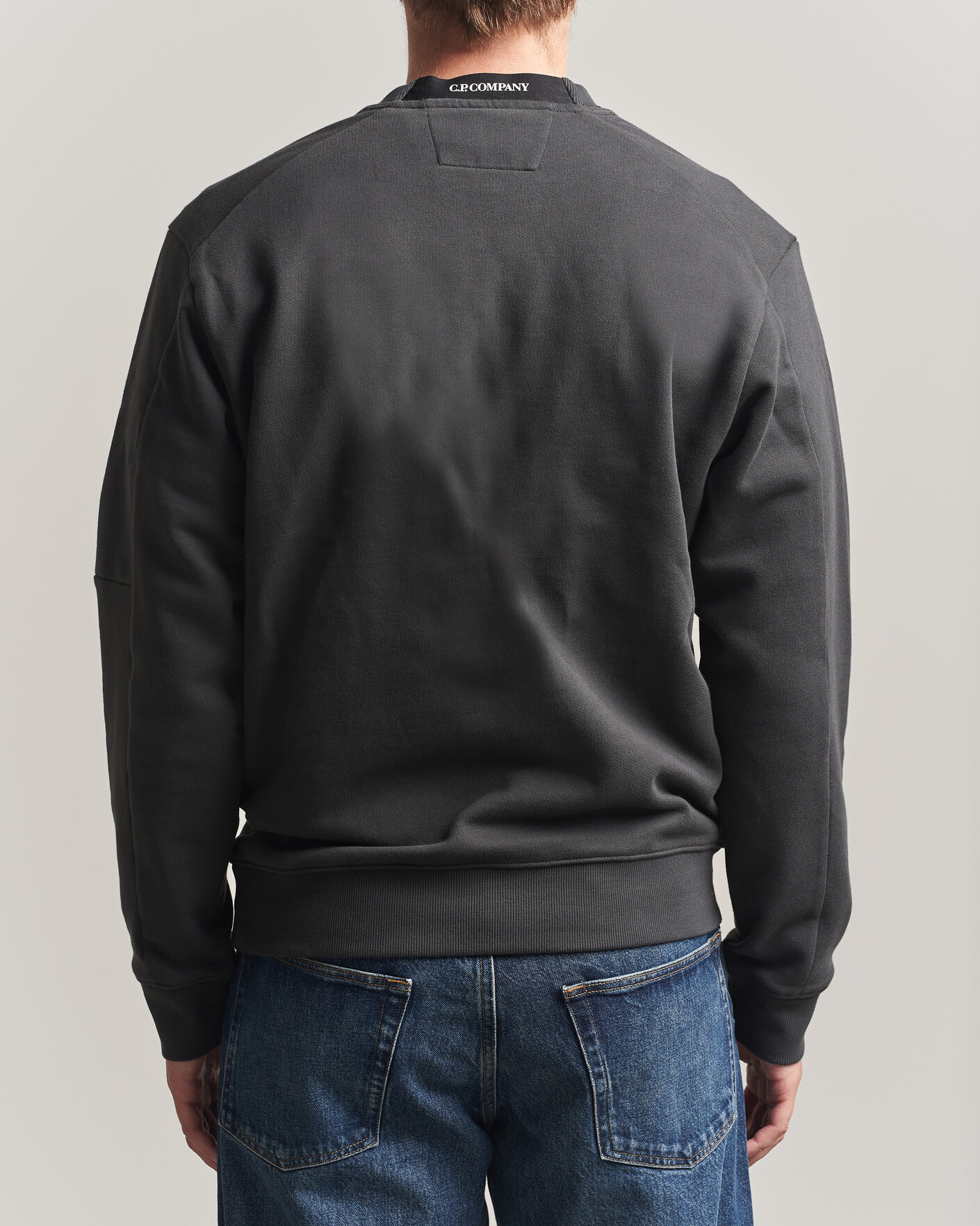Herr | Tröjor | C.P. Company | Diagonal Raised Fleece Lens Sweatshirt Dark Grey