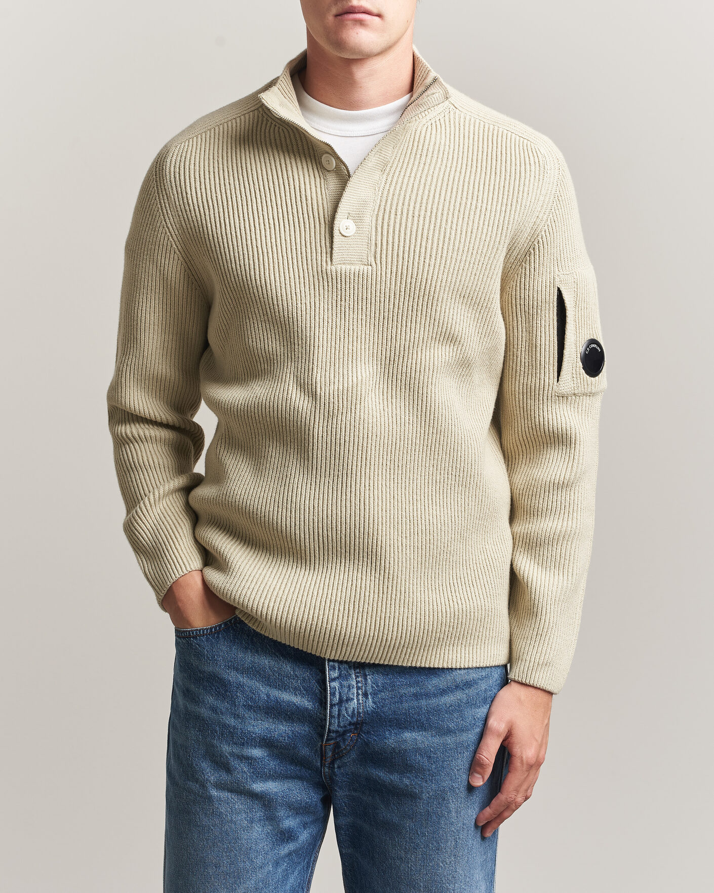 Herr | Tröjor | C.P. Company | Full Rib Knitted Cotton Half Button Light Grey