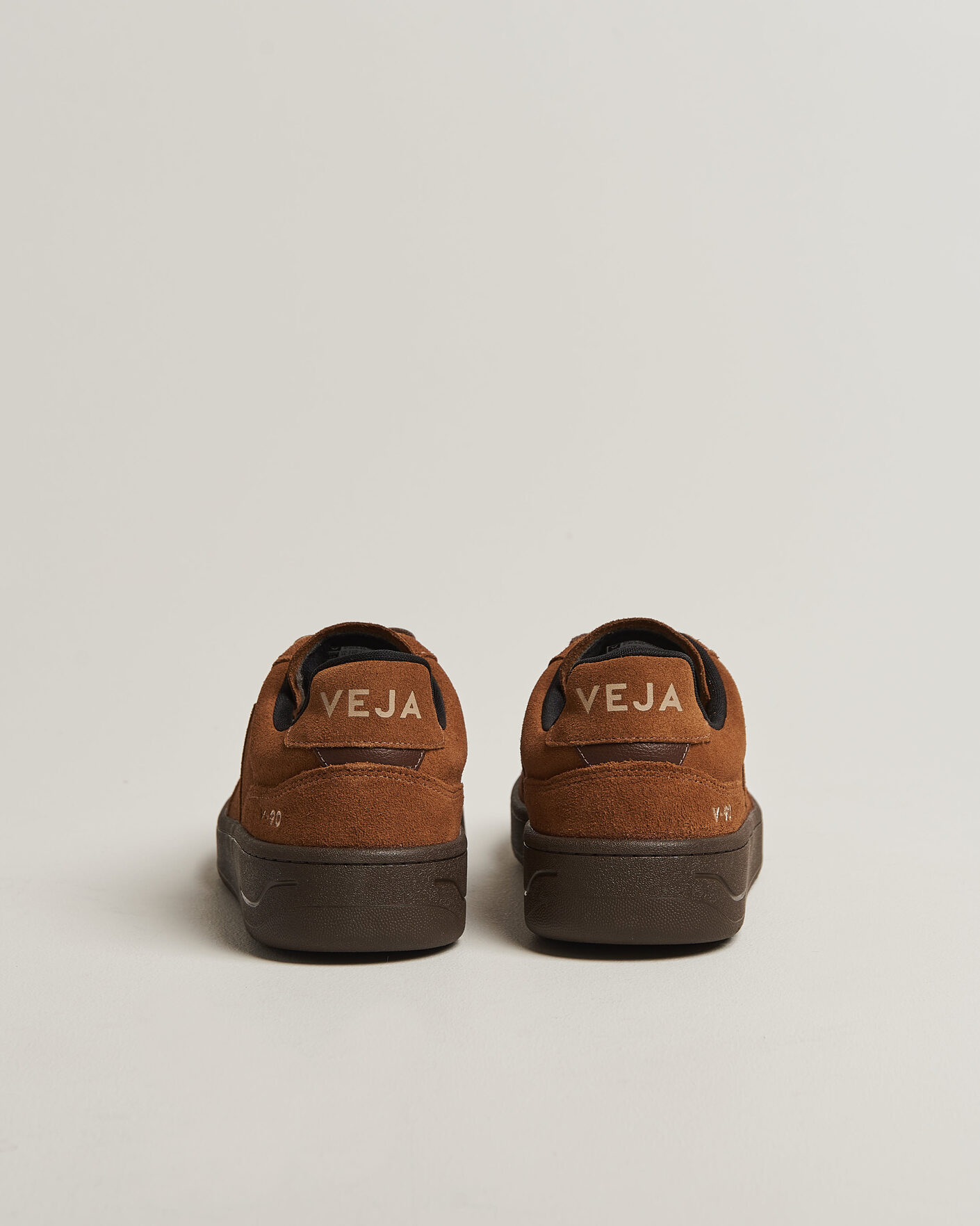 Herr | Sneakers | Veja | V-90 Suede Sneaker Full Cognac/Eagle