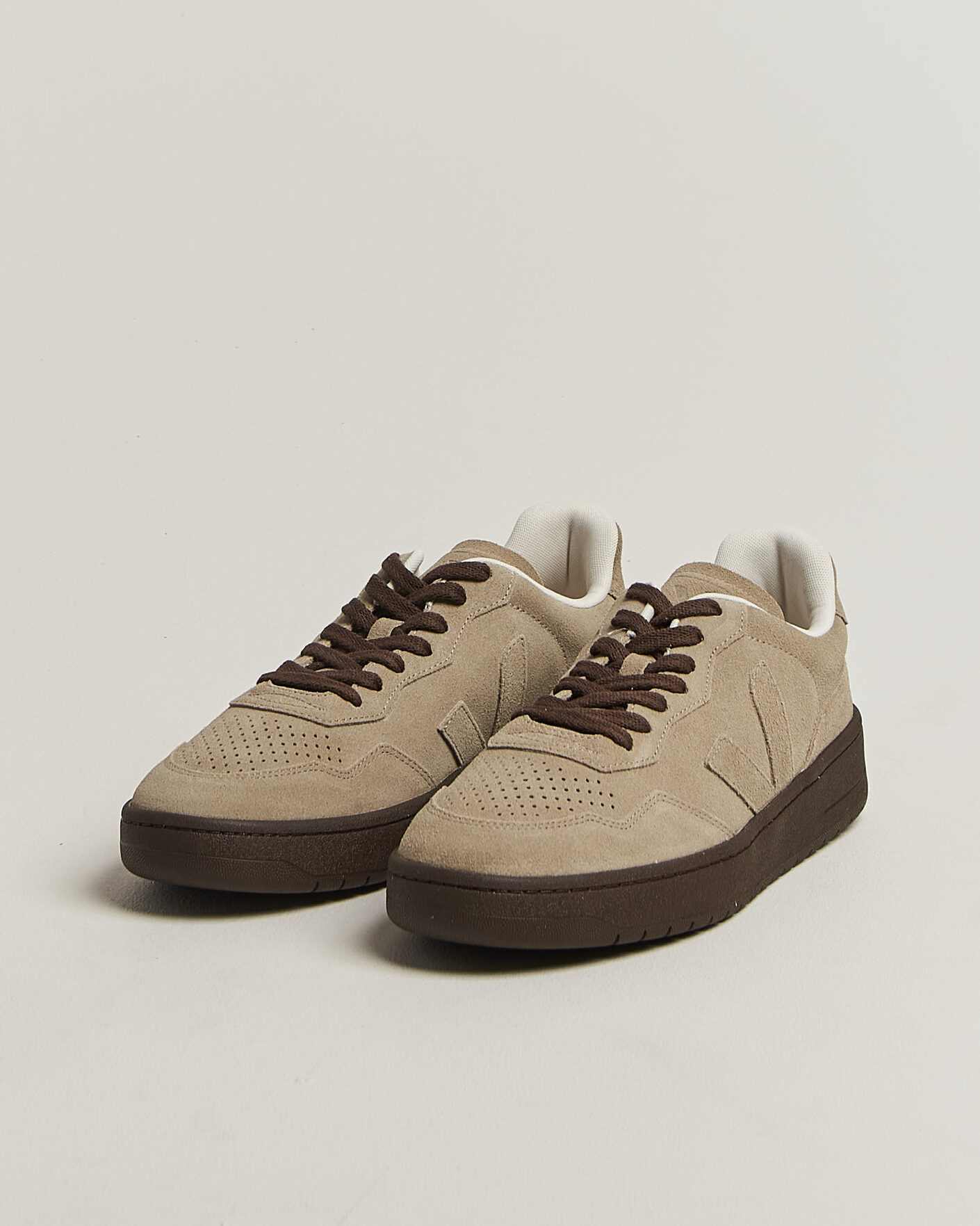 Herr | Sneakers | Veja | V-90 Suede Sneaker Taupe/Eagle