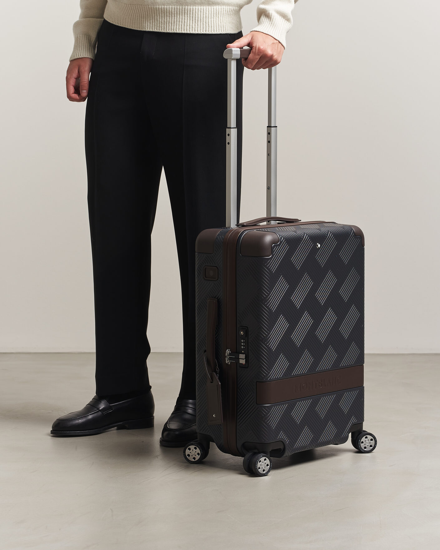 Herr | Väskor | Montblanc | #MY4810 Cabin Extreme 3.0 Compact Trolley Navy Blue