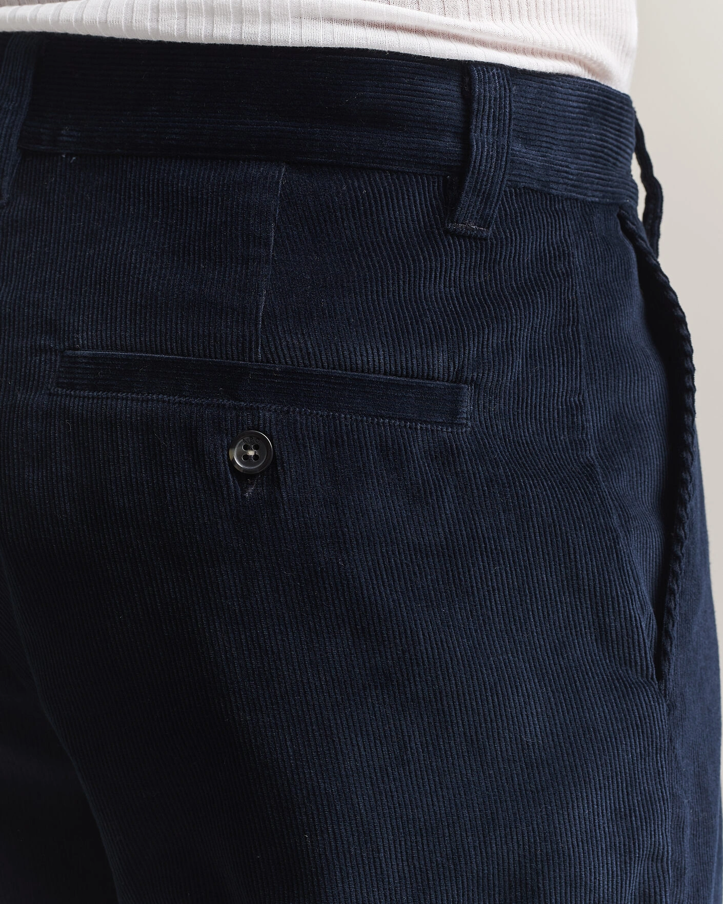 Herr | Byxor | A.P.C. | Lawrence Corduroy Trousers Dark Navy
