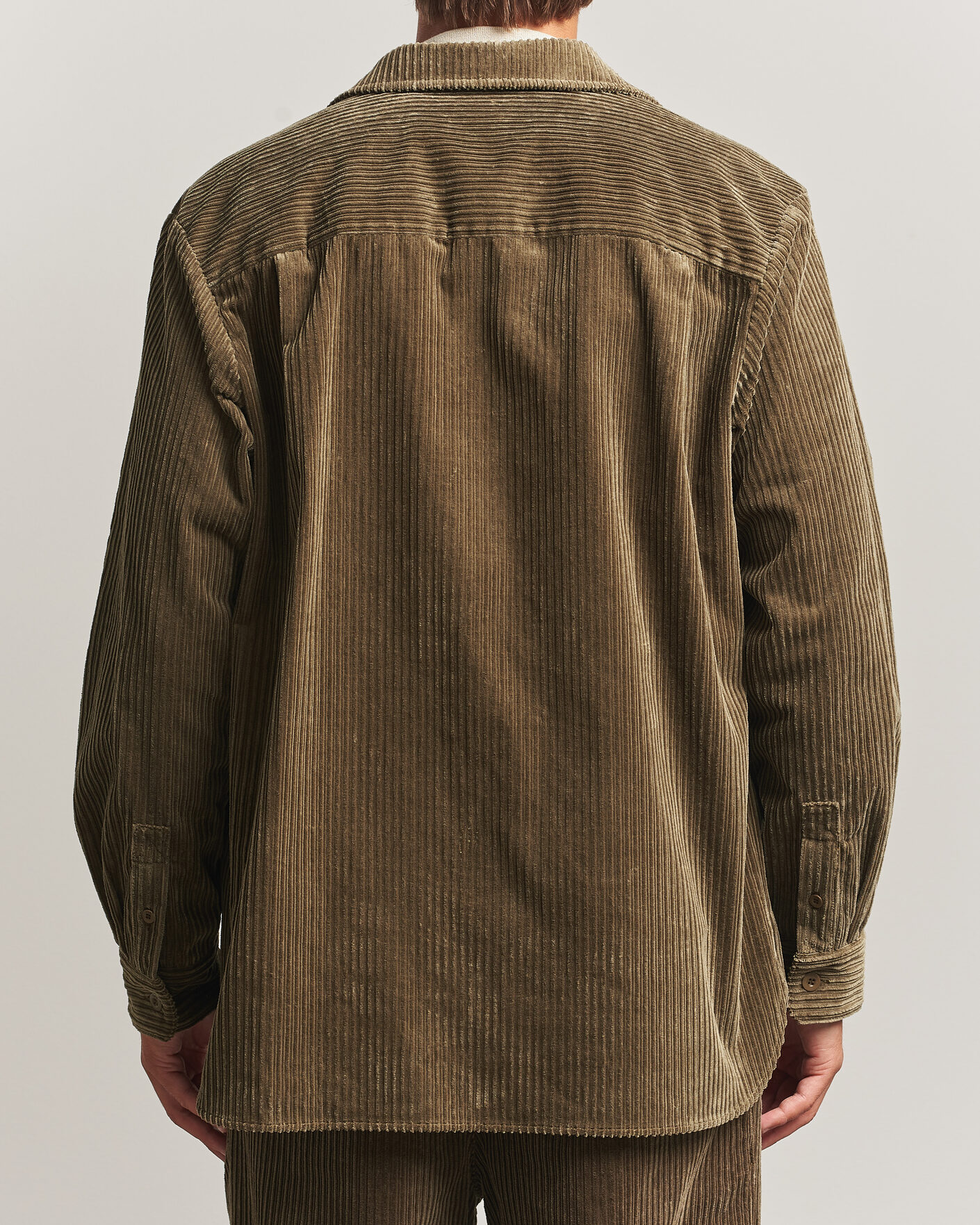 Herr | Skjortor | A.P.C. | Mateo Corduroy Overshirt Taupe