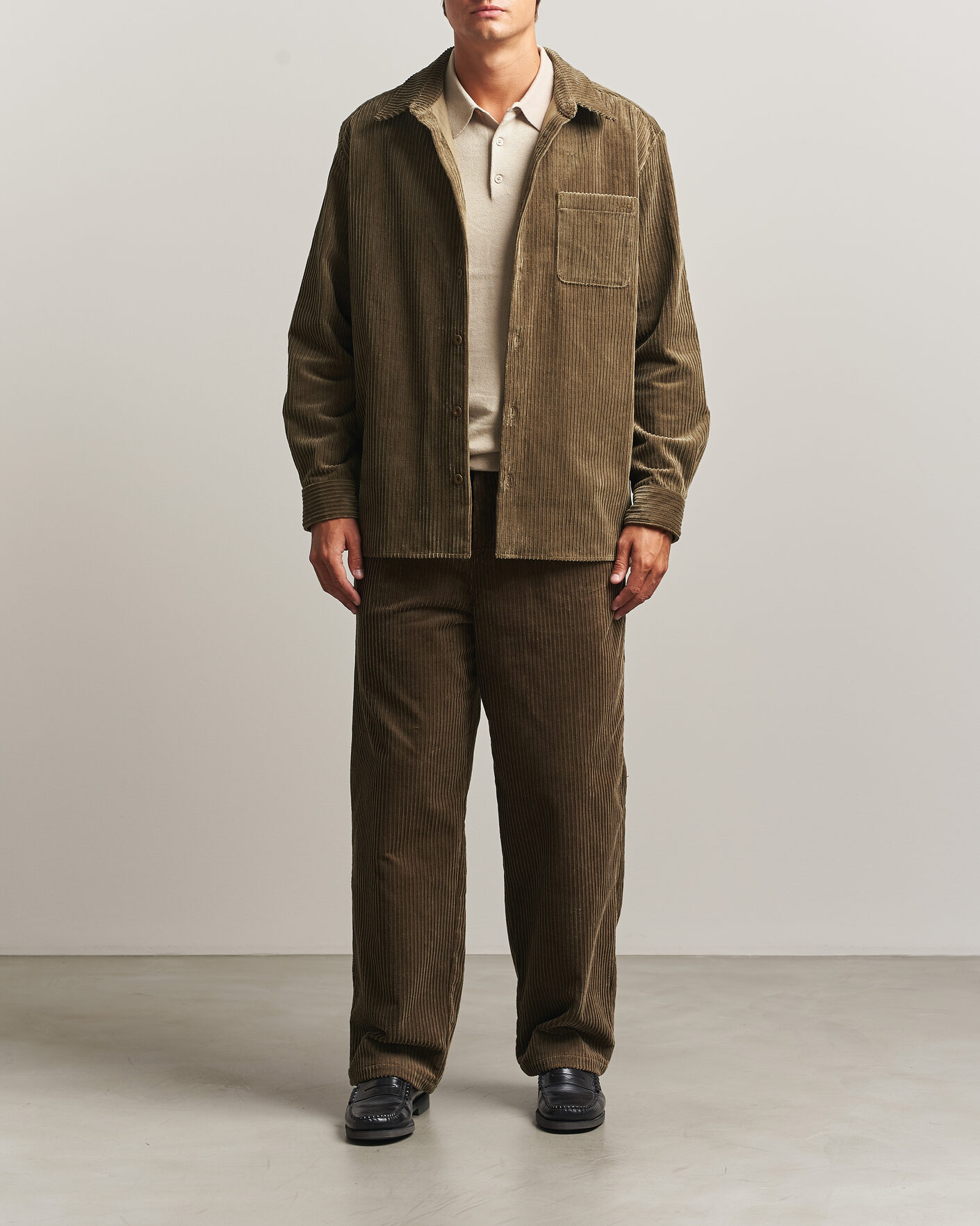 Herr | Byxor | A.P.C. | Ricky Corduroy Trousers Taupe