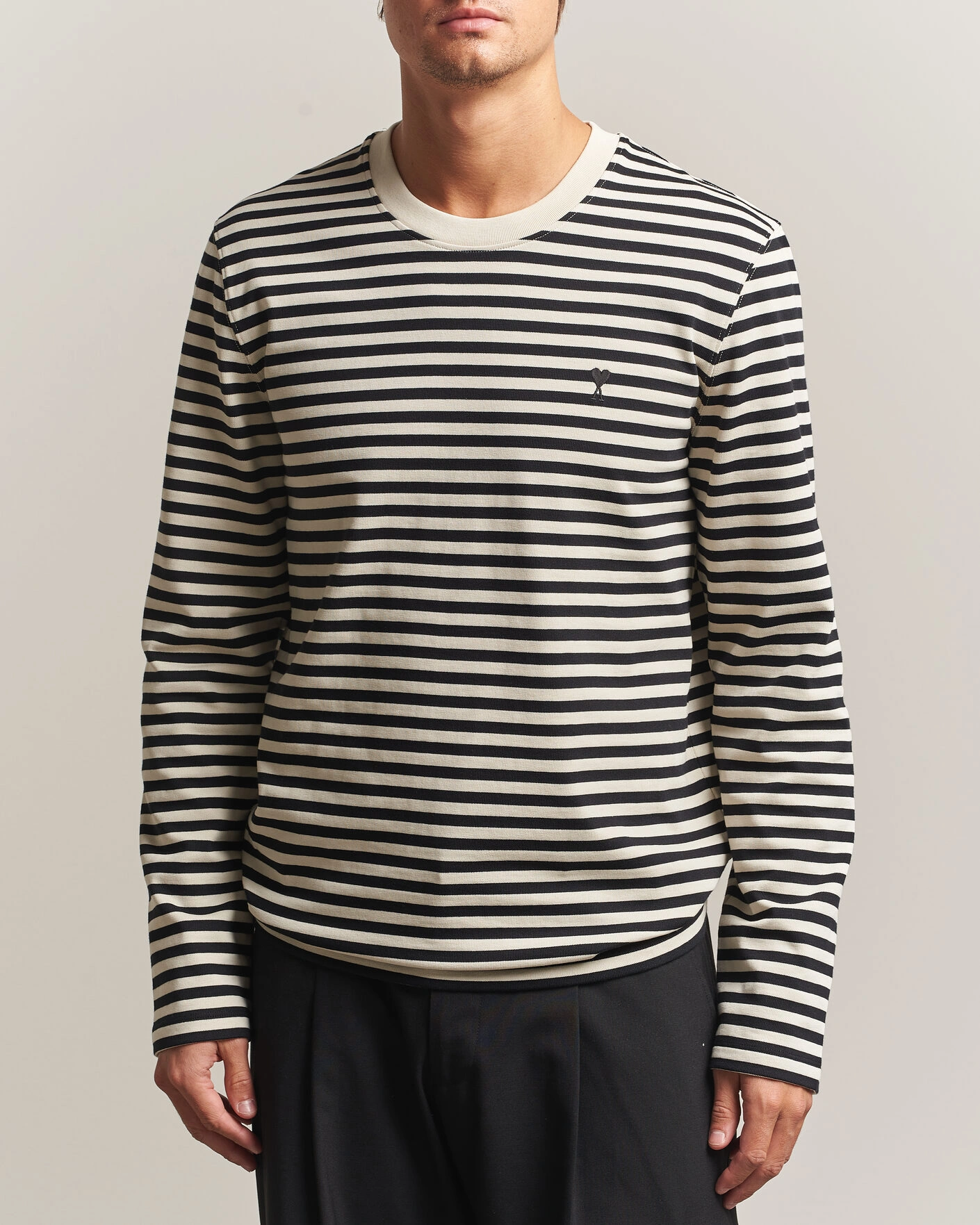 Herr | T-Shirts | AMI | Black Heart Logo Striped Long Sleeve T-Shirt Black/Ivory