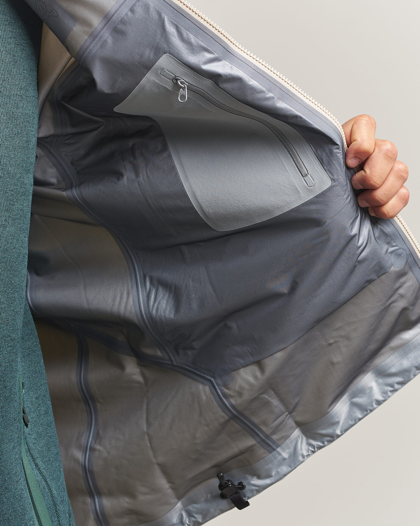 Herr | Jackor | Arc'teryx | Beta Gore-Tex Jacket Sea Salt