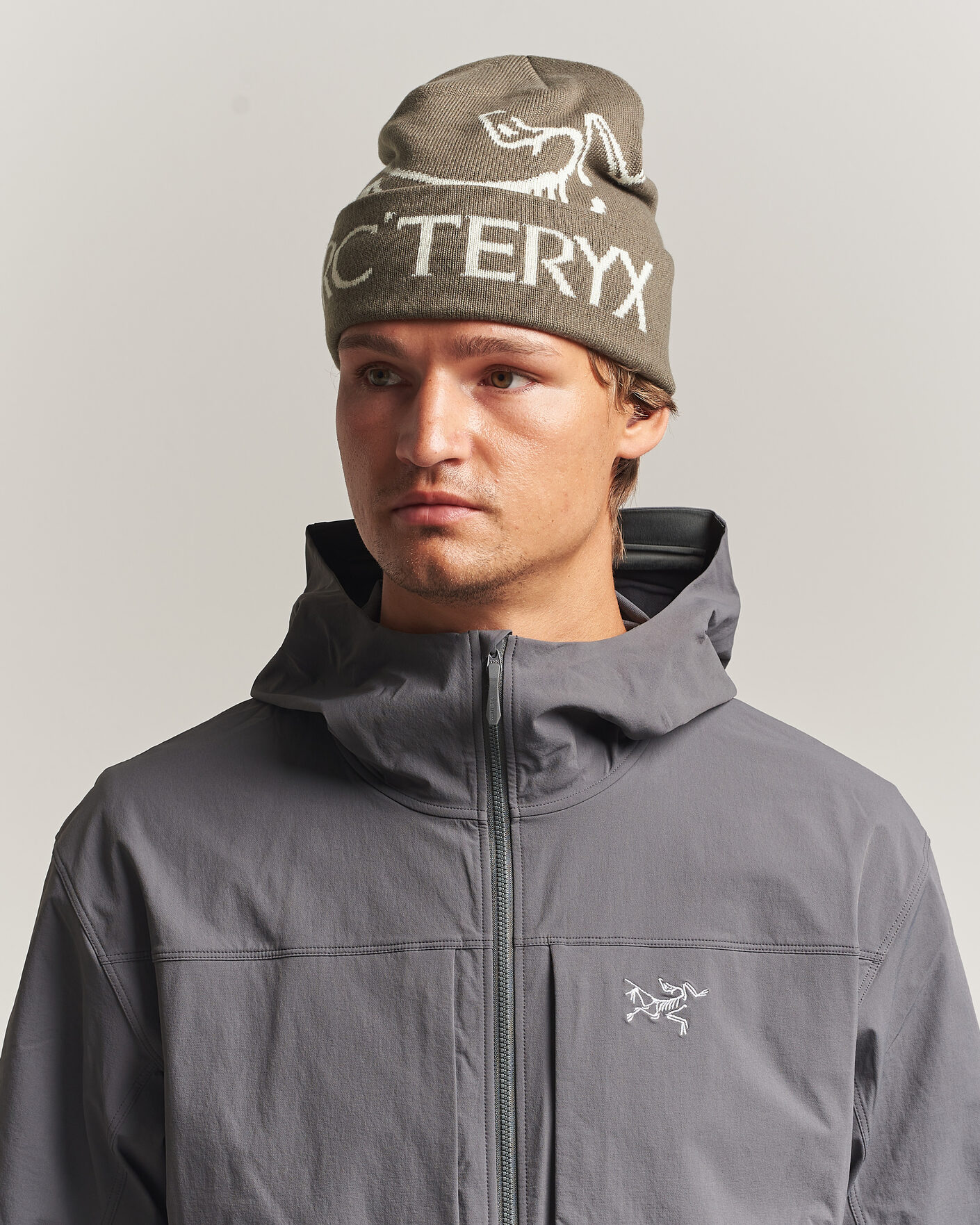 Herr | Mössor | Arc'teryx | Bird Word Beanie Mongoose/Sea Salt