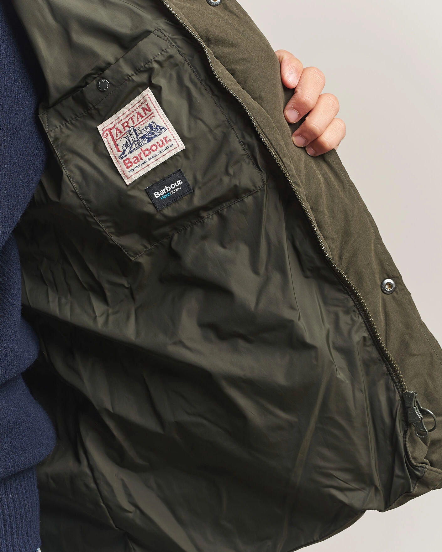 Herr | Västar | Barbour Lifestyle | Powell Puffer Gilet Dark Sage