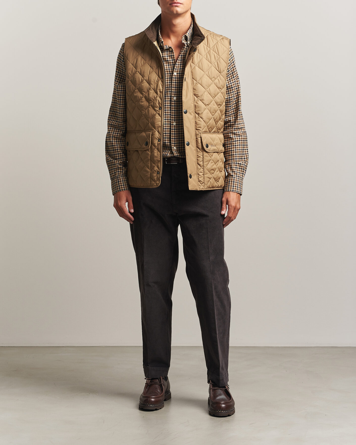 Herr | Västar | Barbour Lifestyle | New Lowerdale Gilet Sandstone