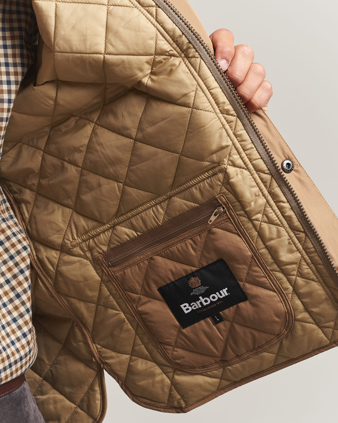 Herr | Västar | Barbour Lifestyle | New Lowerdale Gilet Sandstone