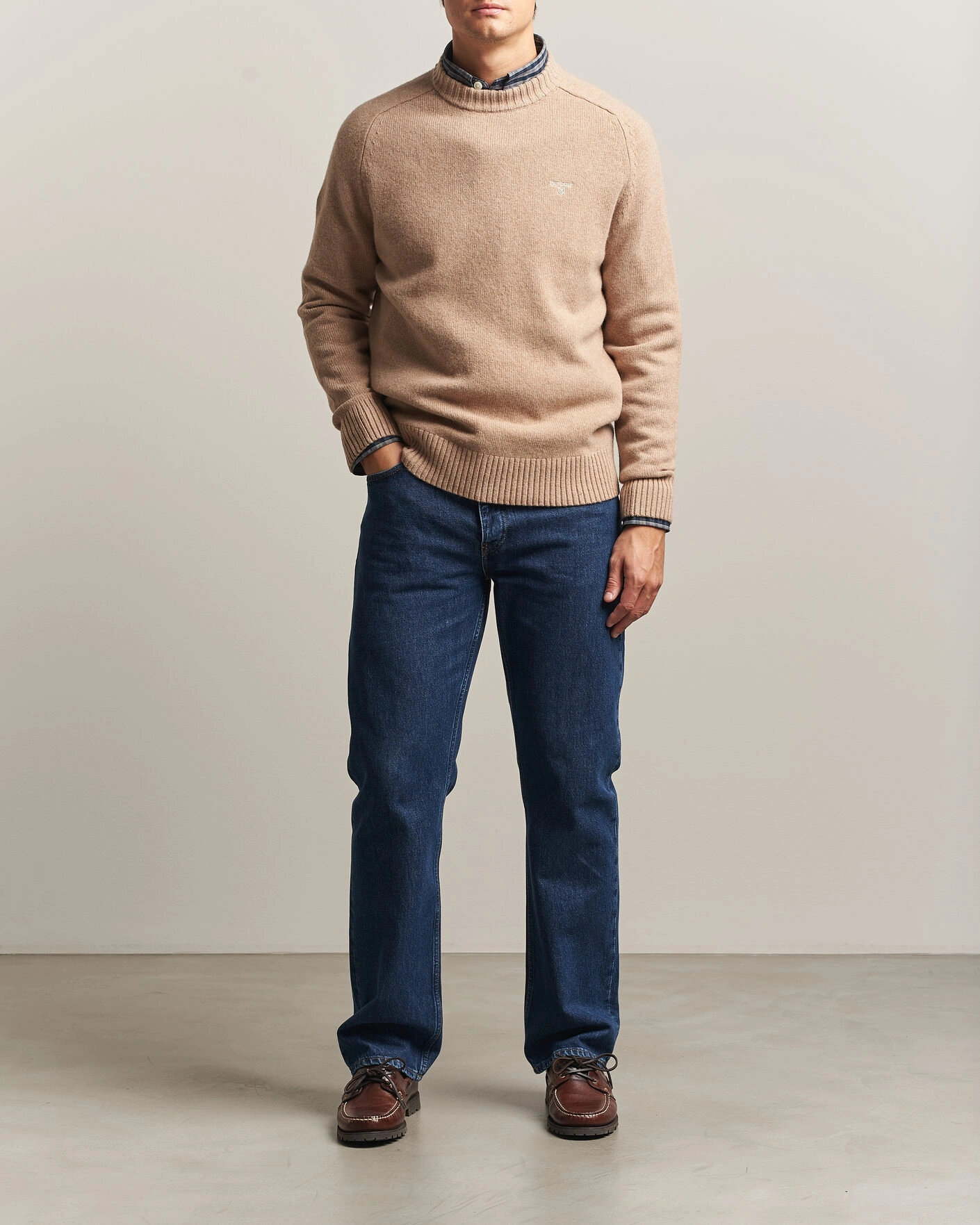 Herr | Tröjor | Barbour Lifestyle | Newtown Lambswool Crewneck Stone