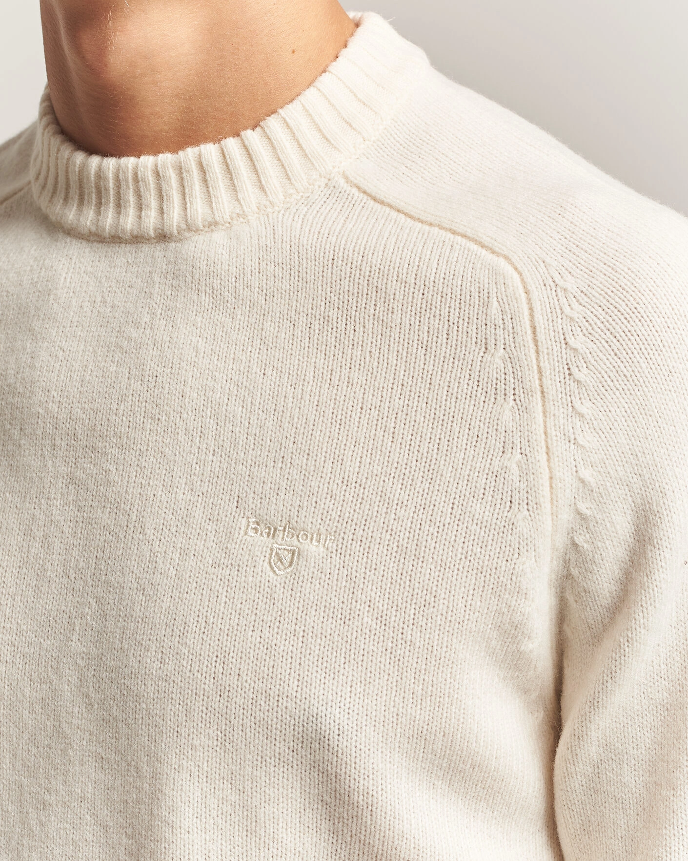 Herr | Tröjor | Barbour Lifestyle | Newtown Lambswool Crewneck Antique White