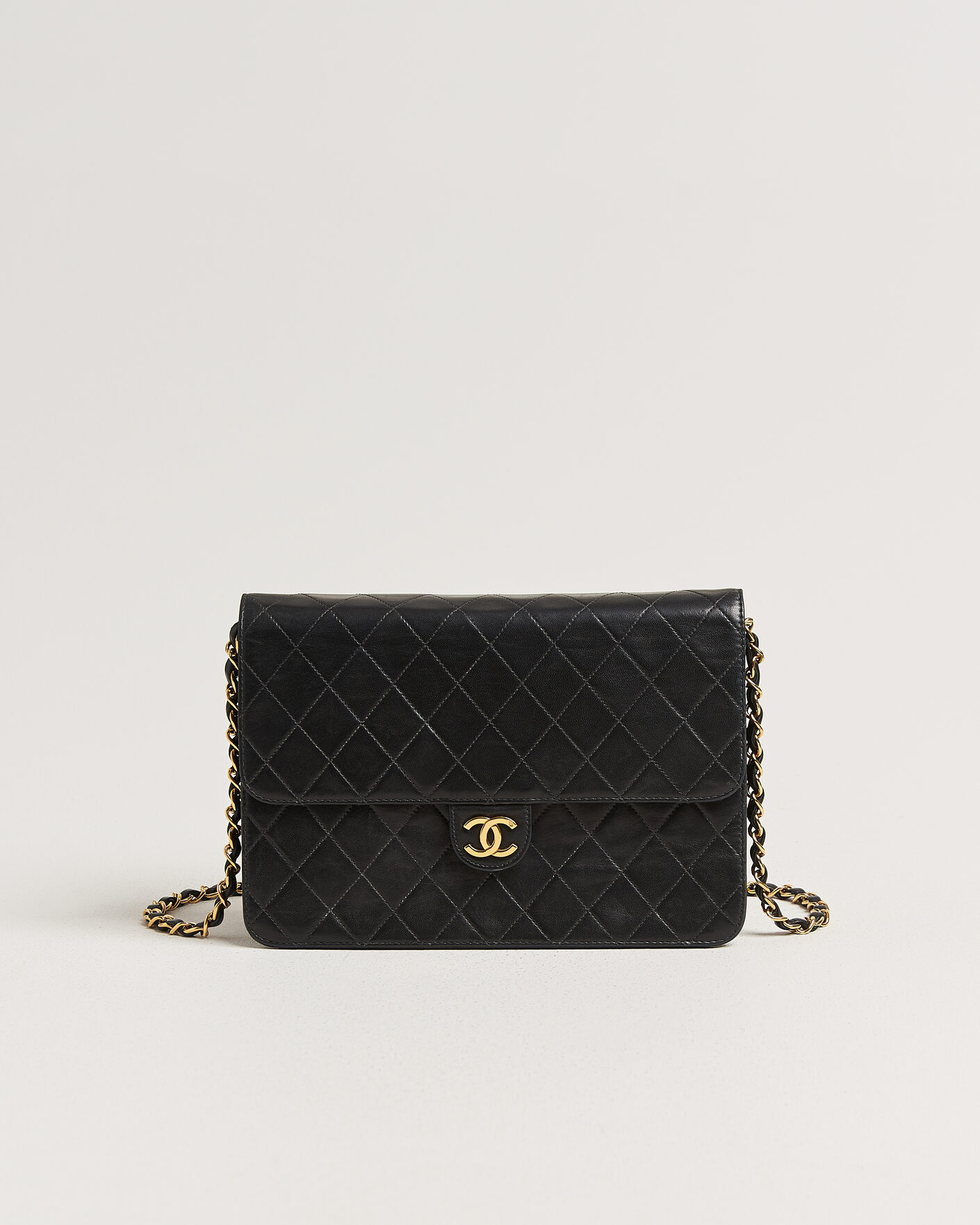 Herr | Pre-Owned & Vintage Bags | Chanel Pre-Owned | Single Flap Bag Black