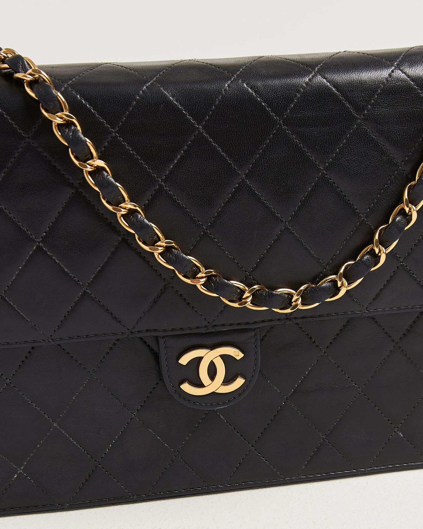 Herr | Pre-Owned & Vintage Bags | Chanel Pre-Owned | Single Flap Bag Black