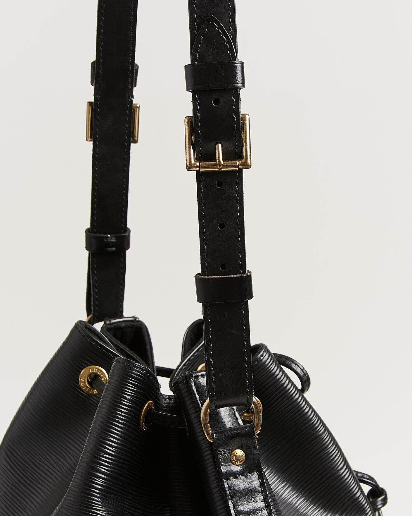 Herr | Pre-Owned & Vintage Bags | Louis Vuitton Pre-Owned | Petit Noé Epi Leather Black