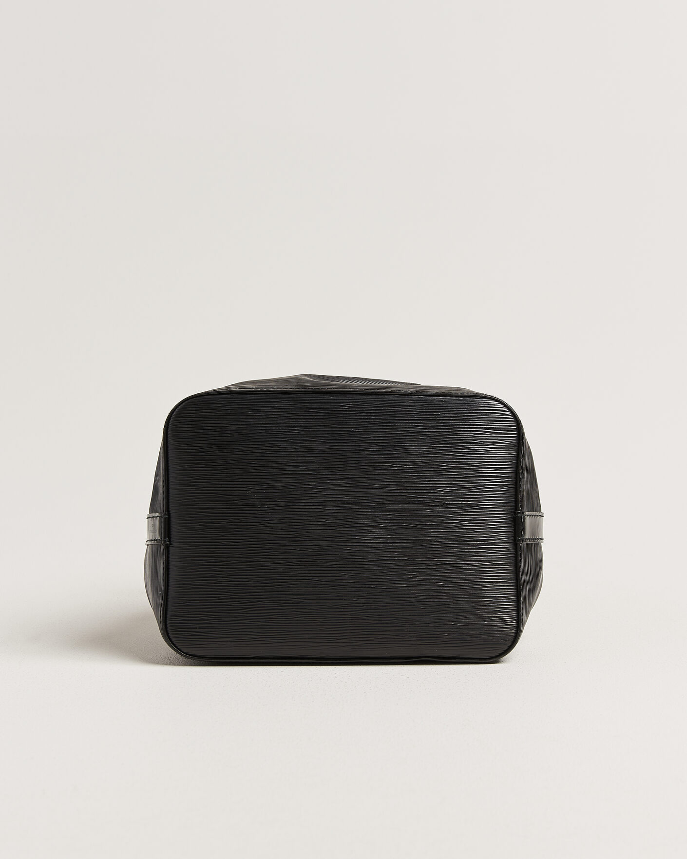 Herr | Pre-Owned & Vintage Bags | Louis Vuitton Pre-Owned | Petit Noé Epi Leather Black