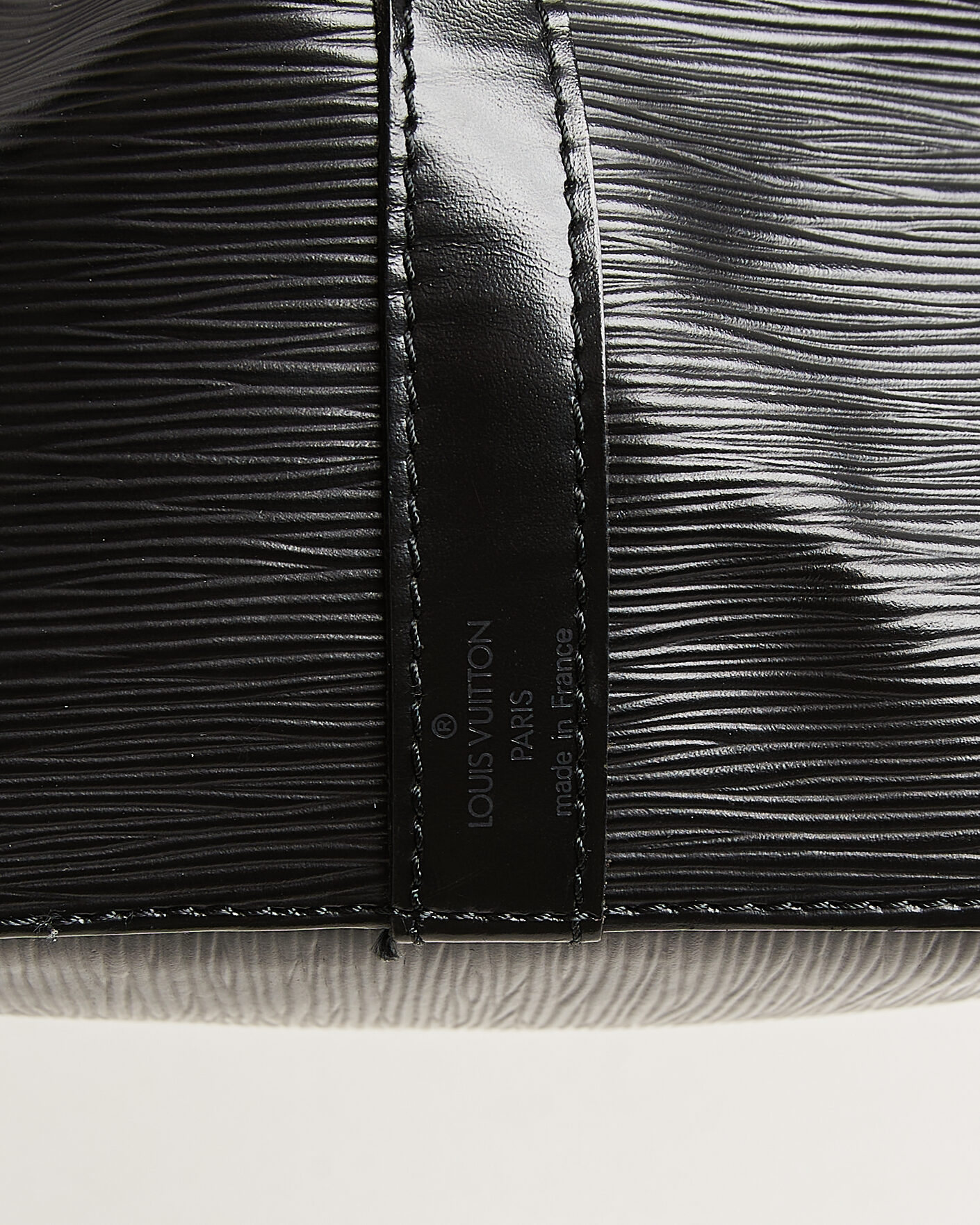 Herr | Pre-Owned & Vintage Bags | Louis Vuitton Pre-Owned | Petit Noé Epi Leather Black