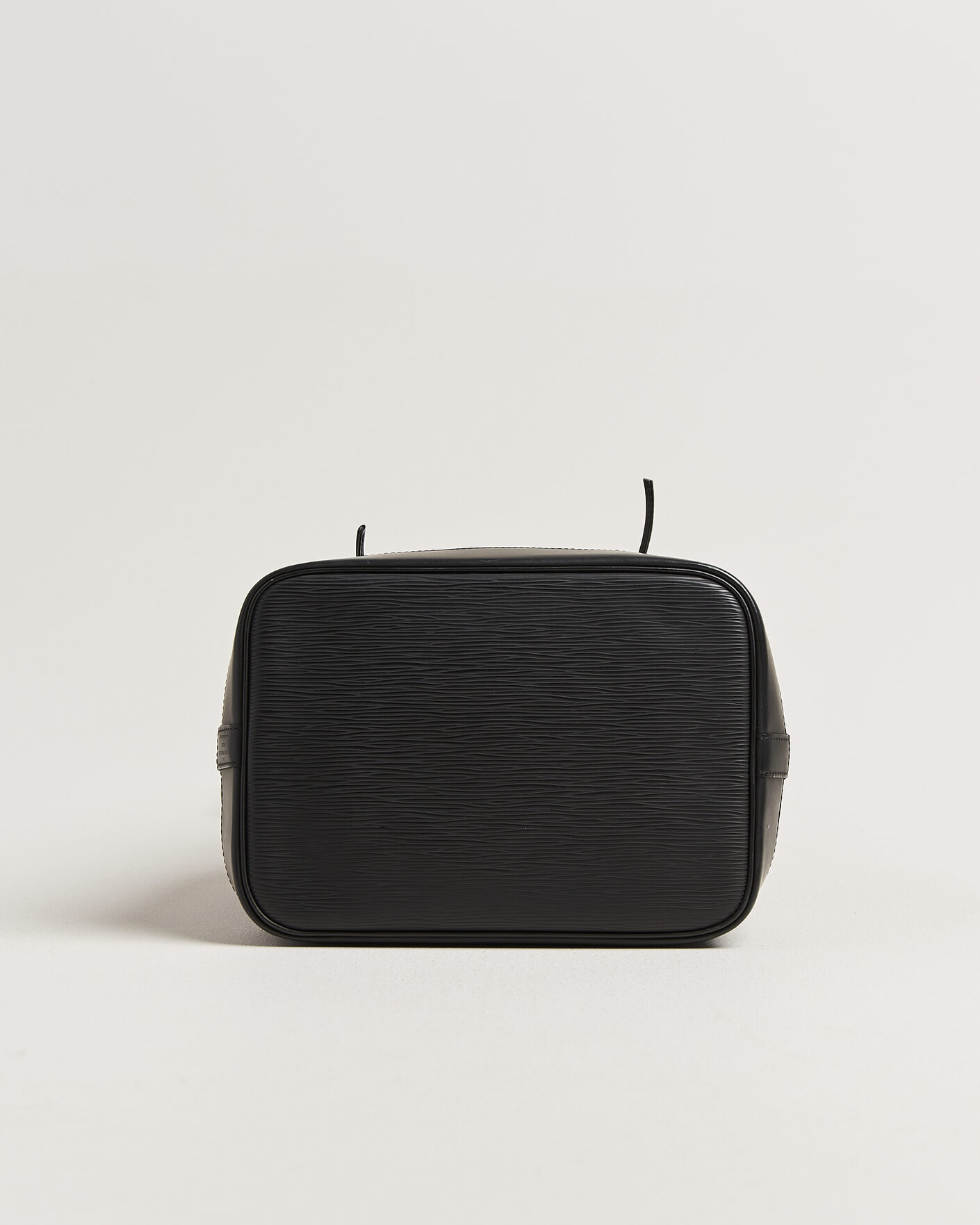 Herr | Pre-Owned & Vintage Bags | Louis Vuitton Pre-Owned | Noé Epi Leather Black
