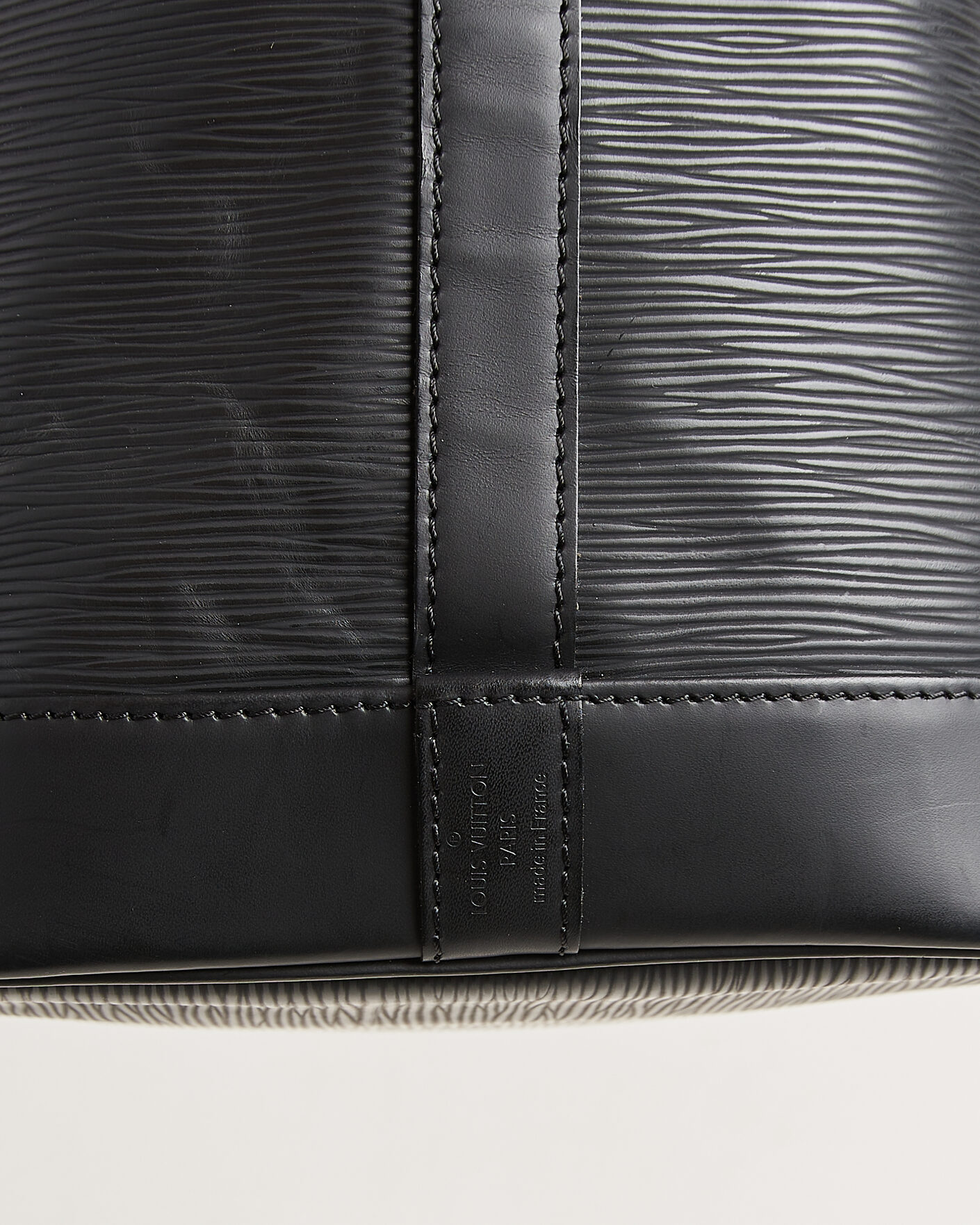Herr | Pre-Owned & Vintage Bags | Louis Vuitton Pre-Owned | Noé Epi Leather Black