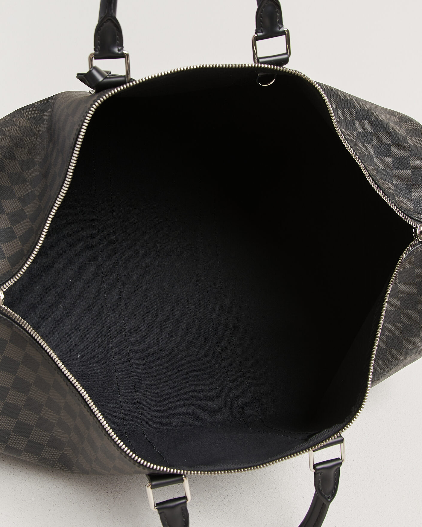 Herr | Pre-Owned & Vintage Bags | Louis Vuitton Pre-Owned | Keepall Bandouliére 55 Damier Graphite