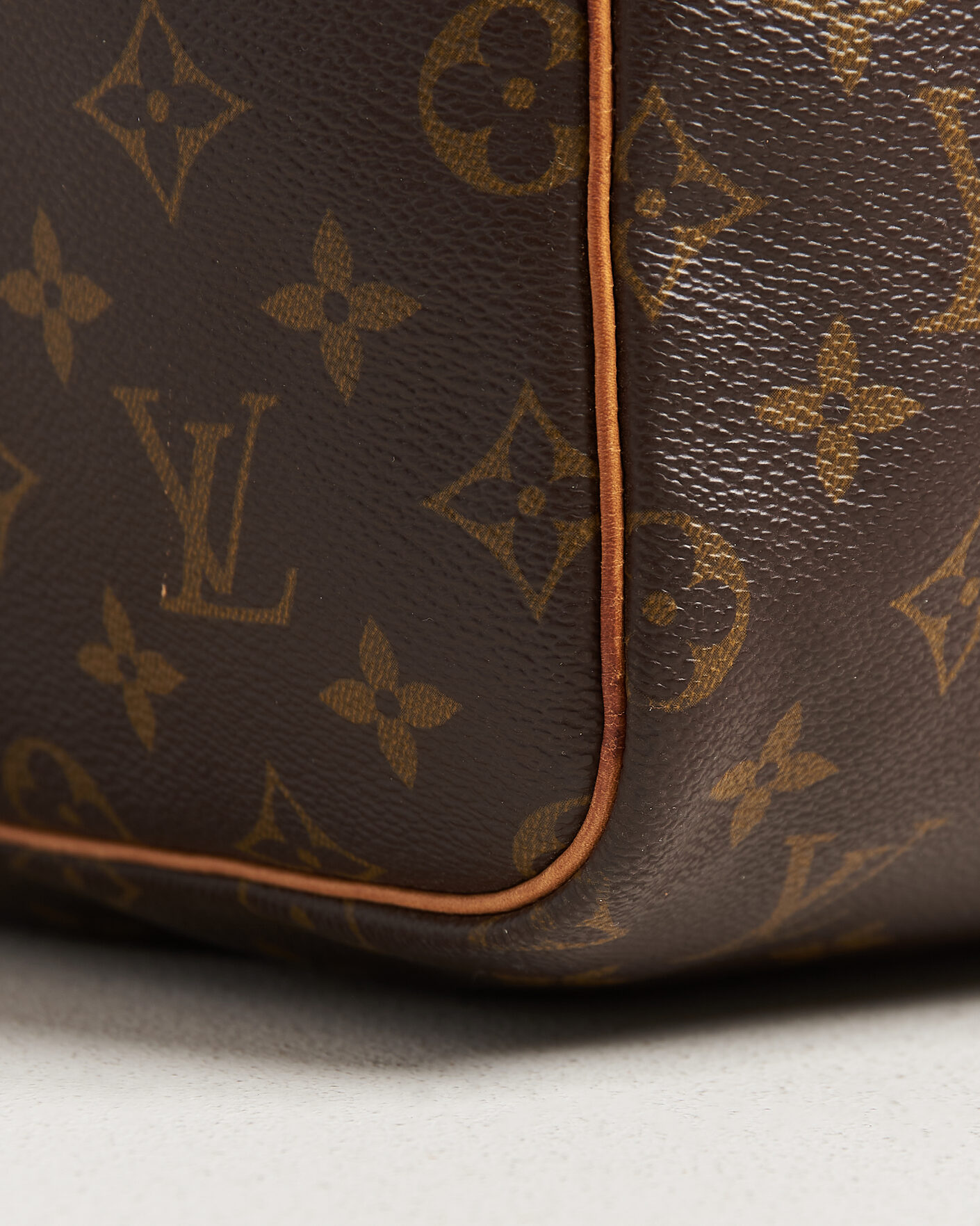 Herr | Pre-Owned & Vintage Bags | Louis Vuitton Pre-Owned | Keepall Bandouliére 55 Monogram