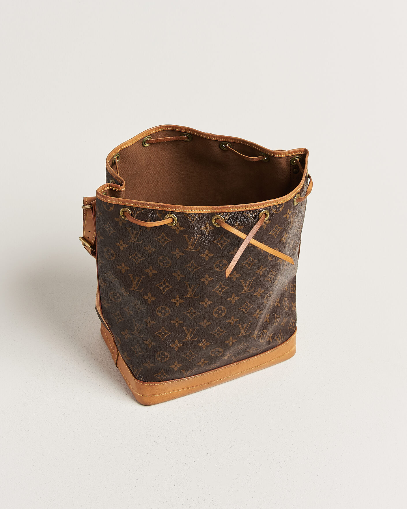 Herr | Pre-Owned & Vintage Bags | Louis Vuitton Pre-Owned | Noé Monogram