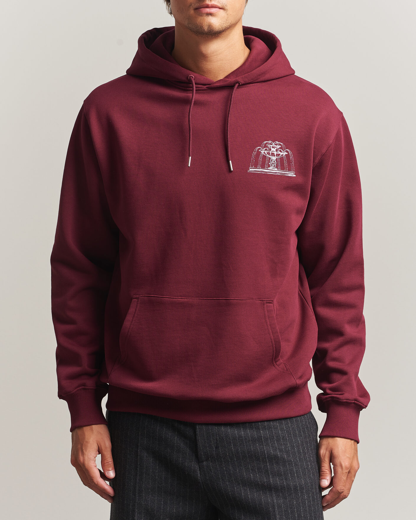 Herr | Tröjor | Drôle de Monsieur | Fountain Printed Hoodie Burgundy